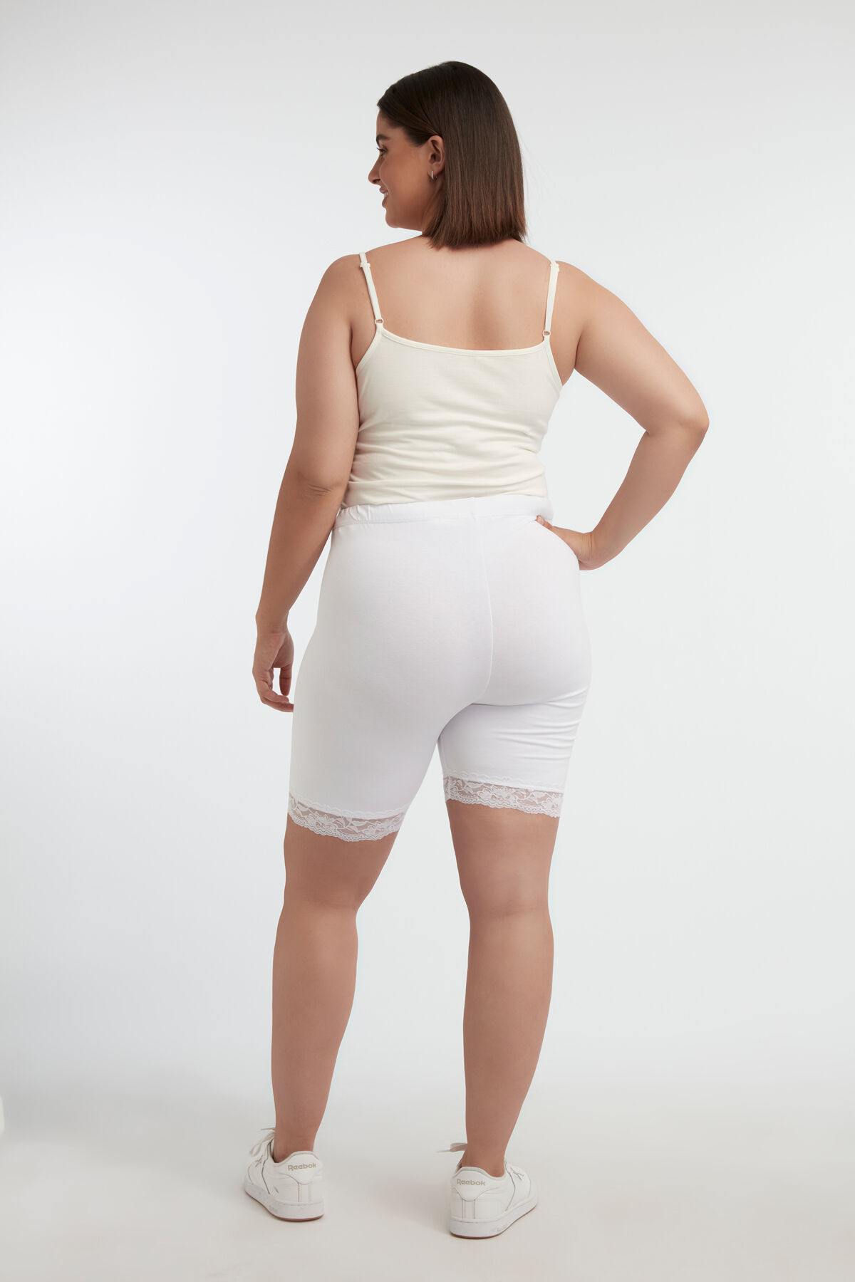 Leggings cortos de encaje image number 4