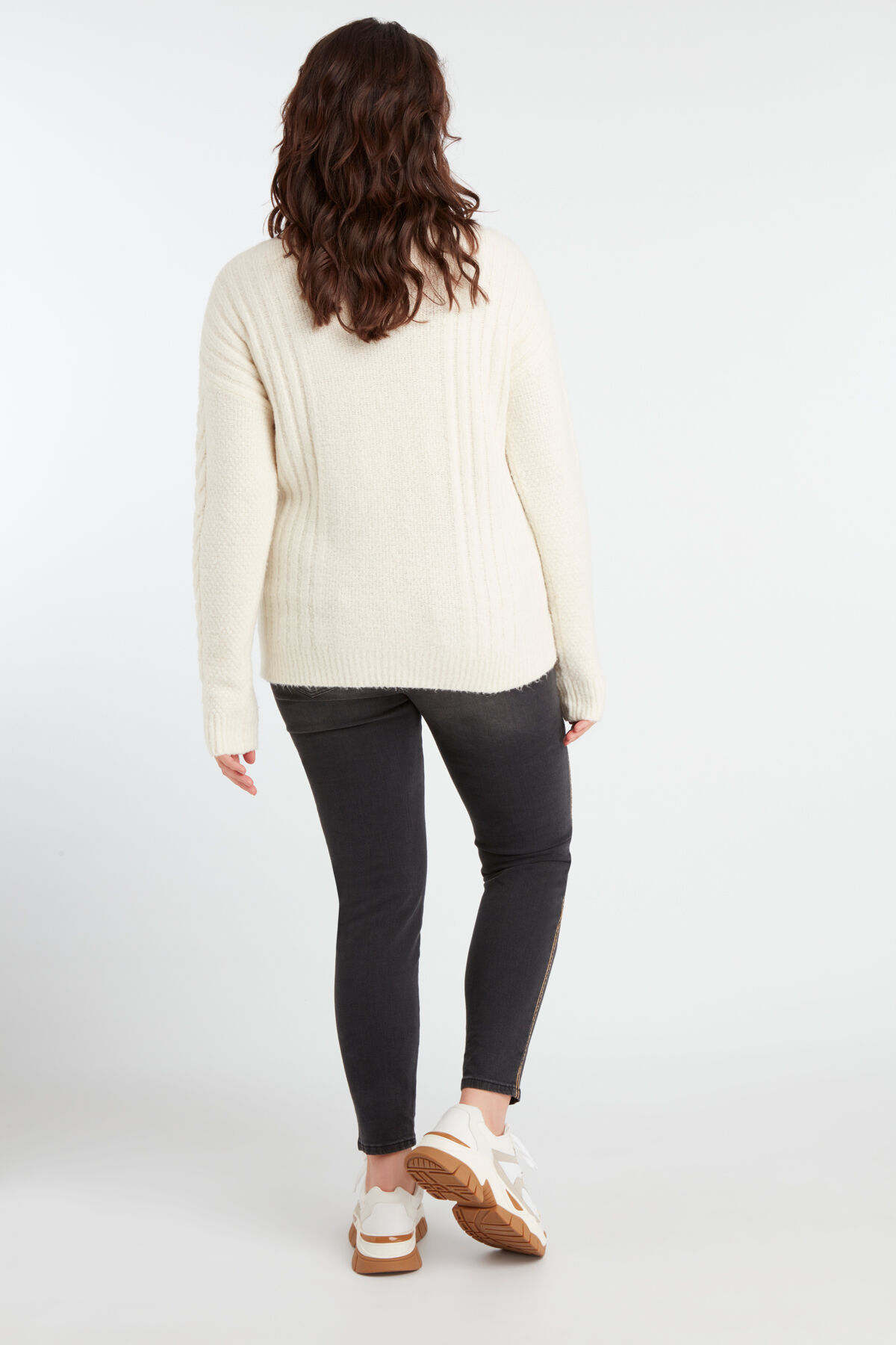 Su&eacute;ter de ochos image number 5