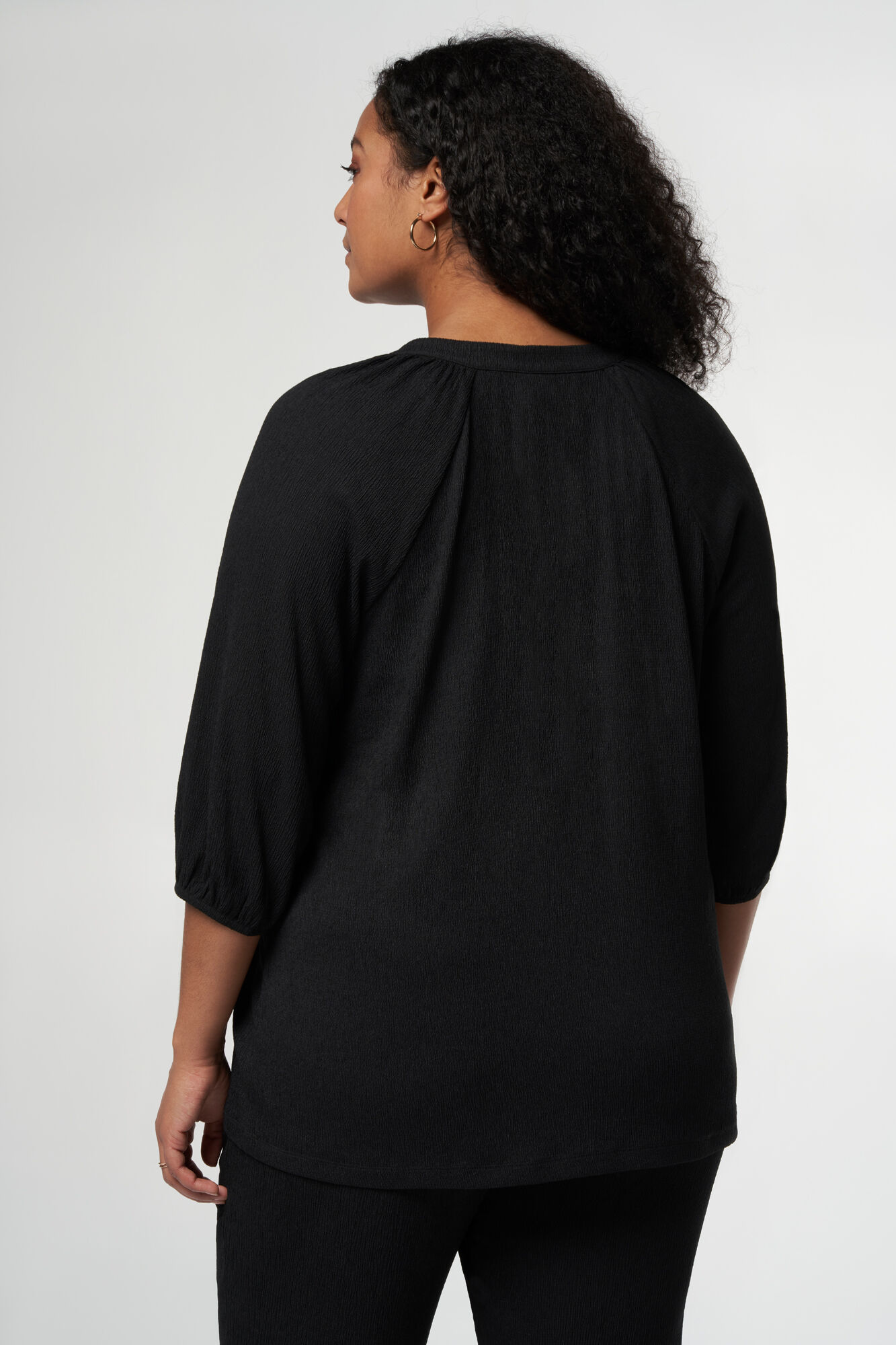 Top con manga tres cuartos  image number 3