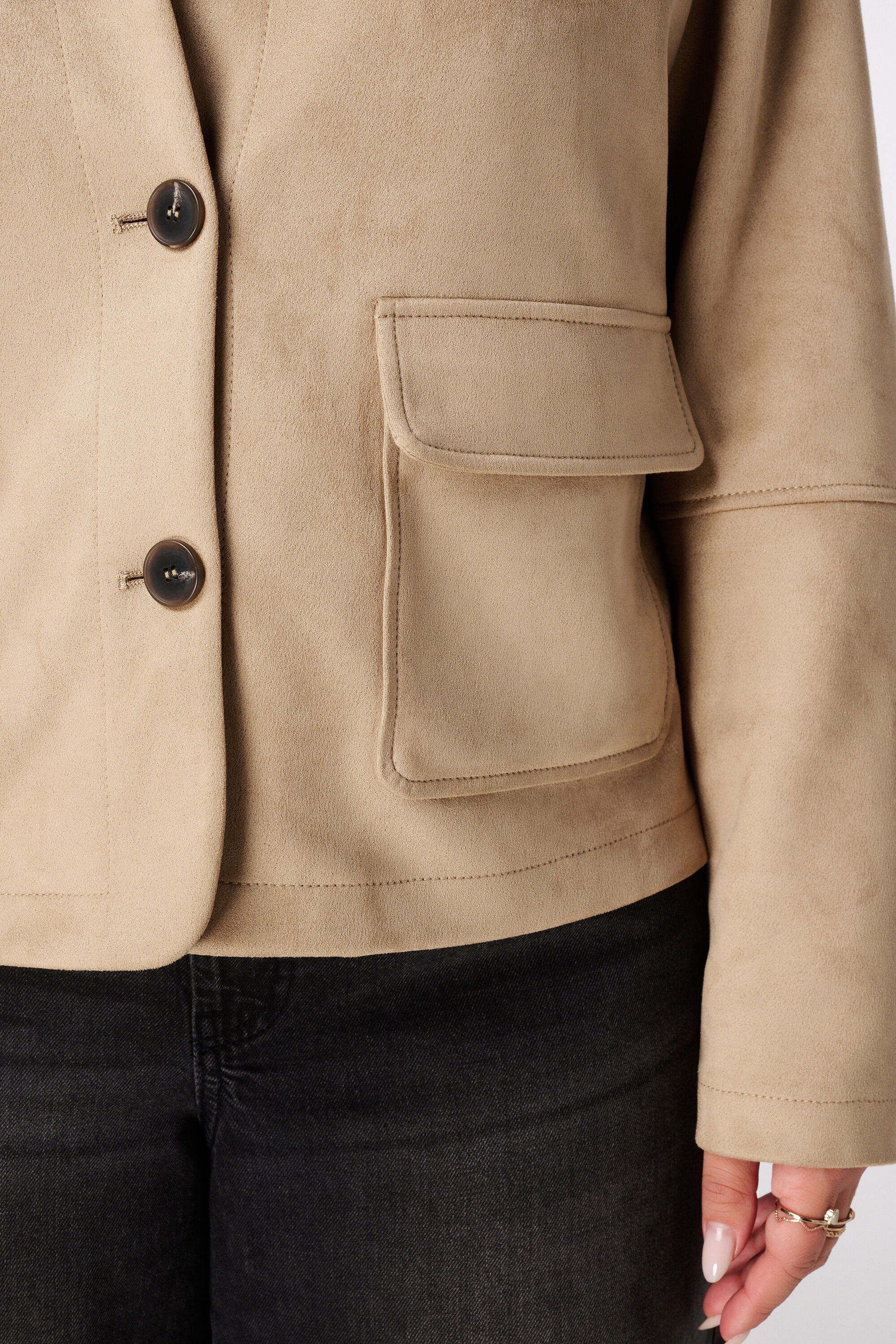 Chaqueta de ante sint&eacute;tico con cierre de botones image number 6