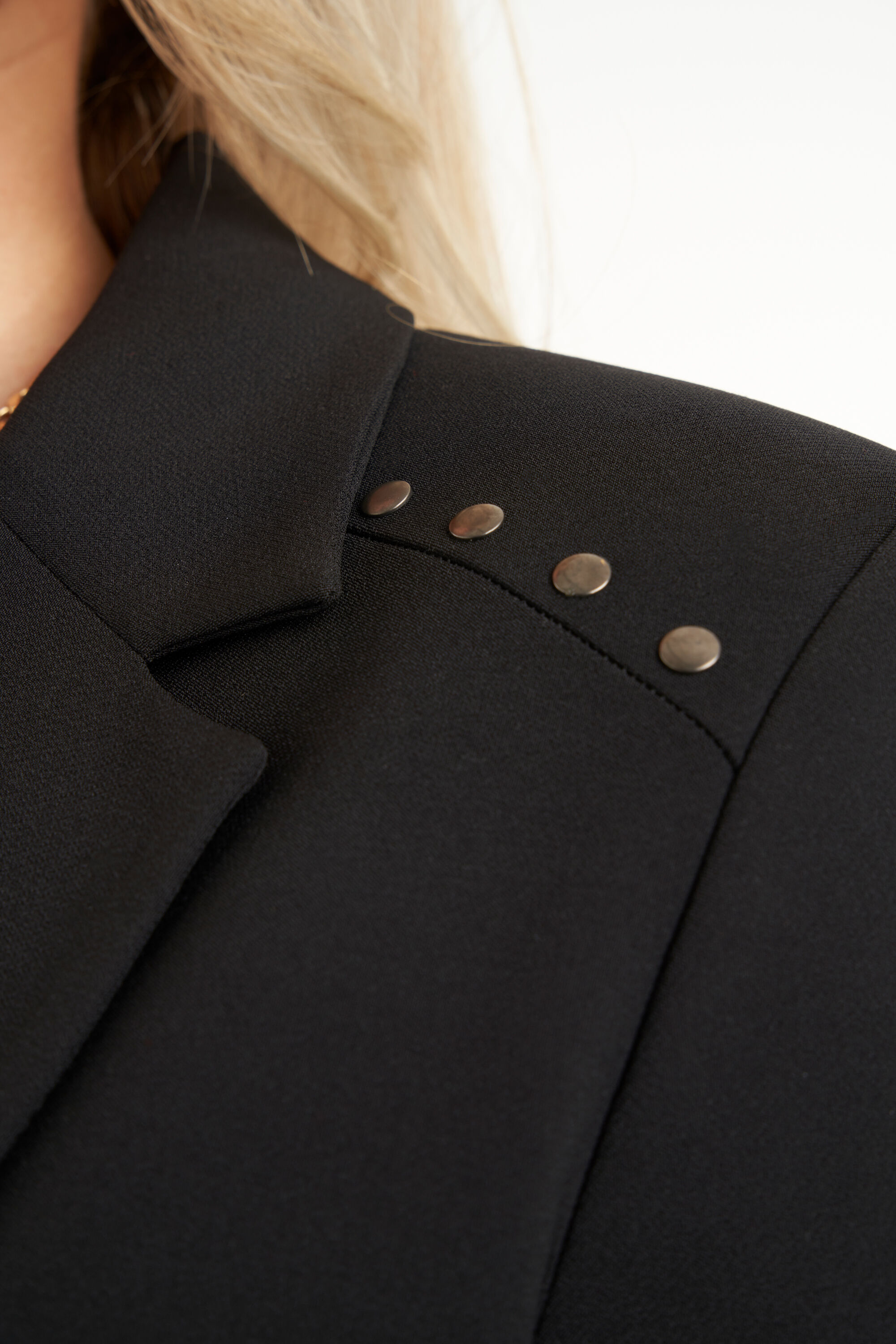 Blazer con broches de presi&oacute;n  image number 4