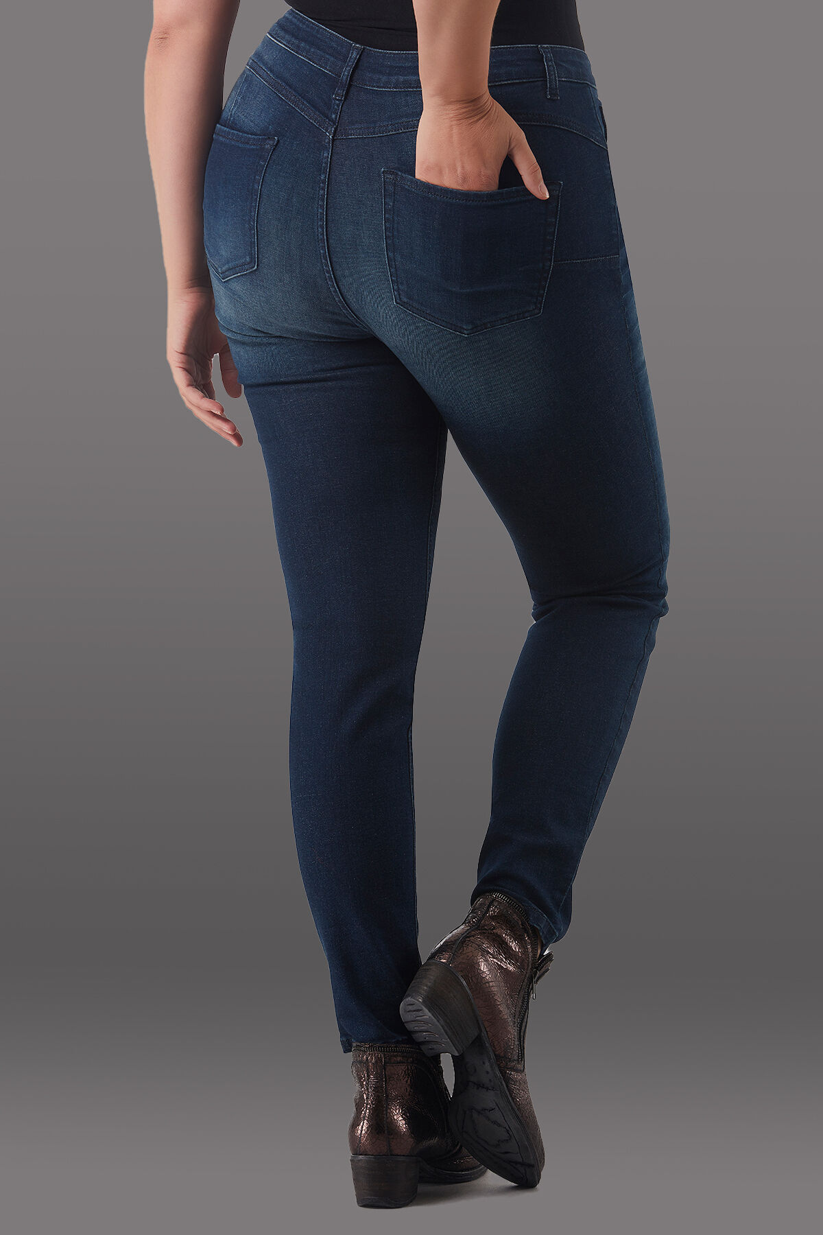 Magic Simplicity LIFTS vaqueros image number 5