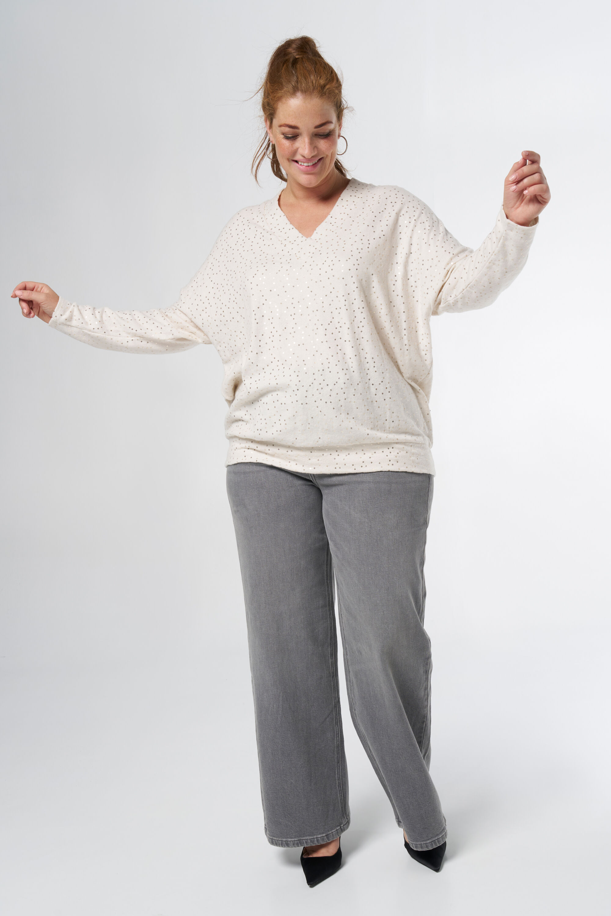 Top amplio con lentejuelas image number 5