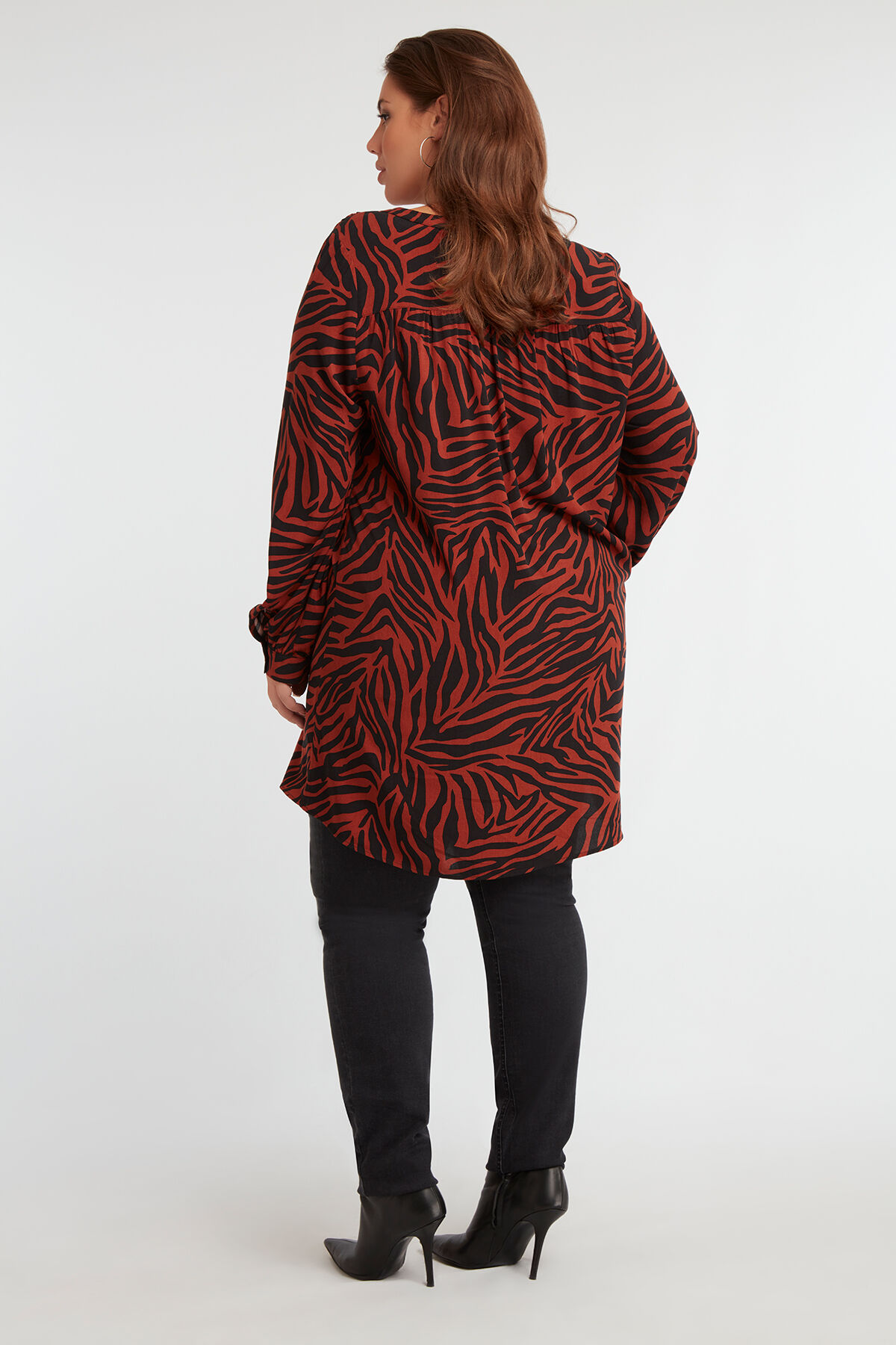 Blusa con estampado image number 4