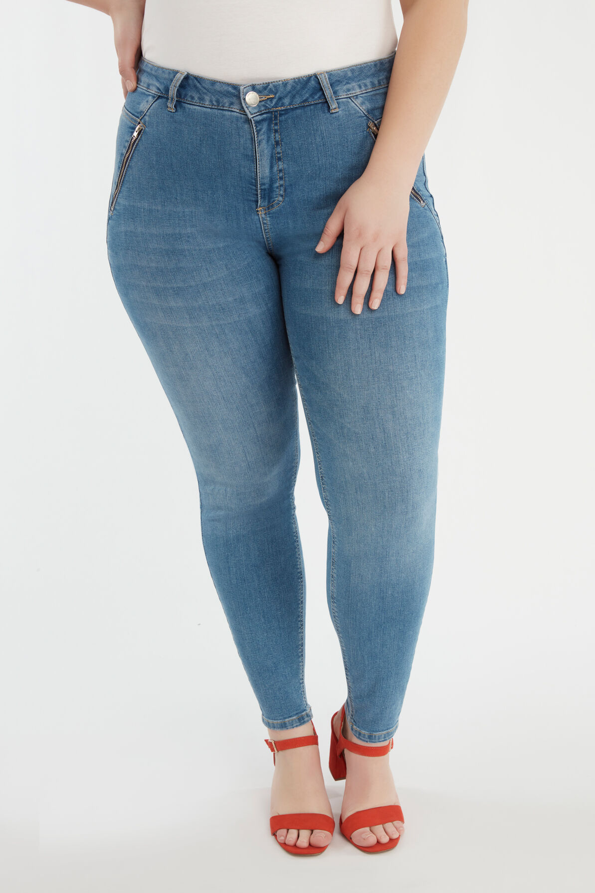 Vaqueros con bolsillos con cremallera image number 3