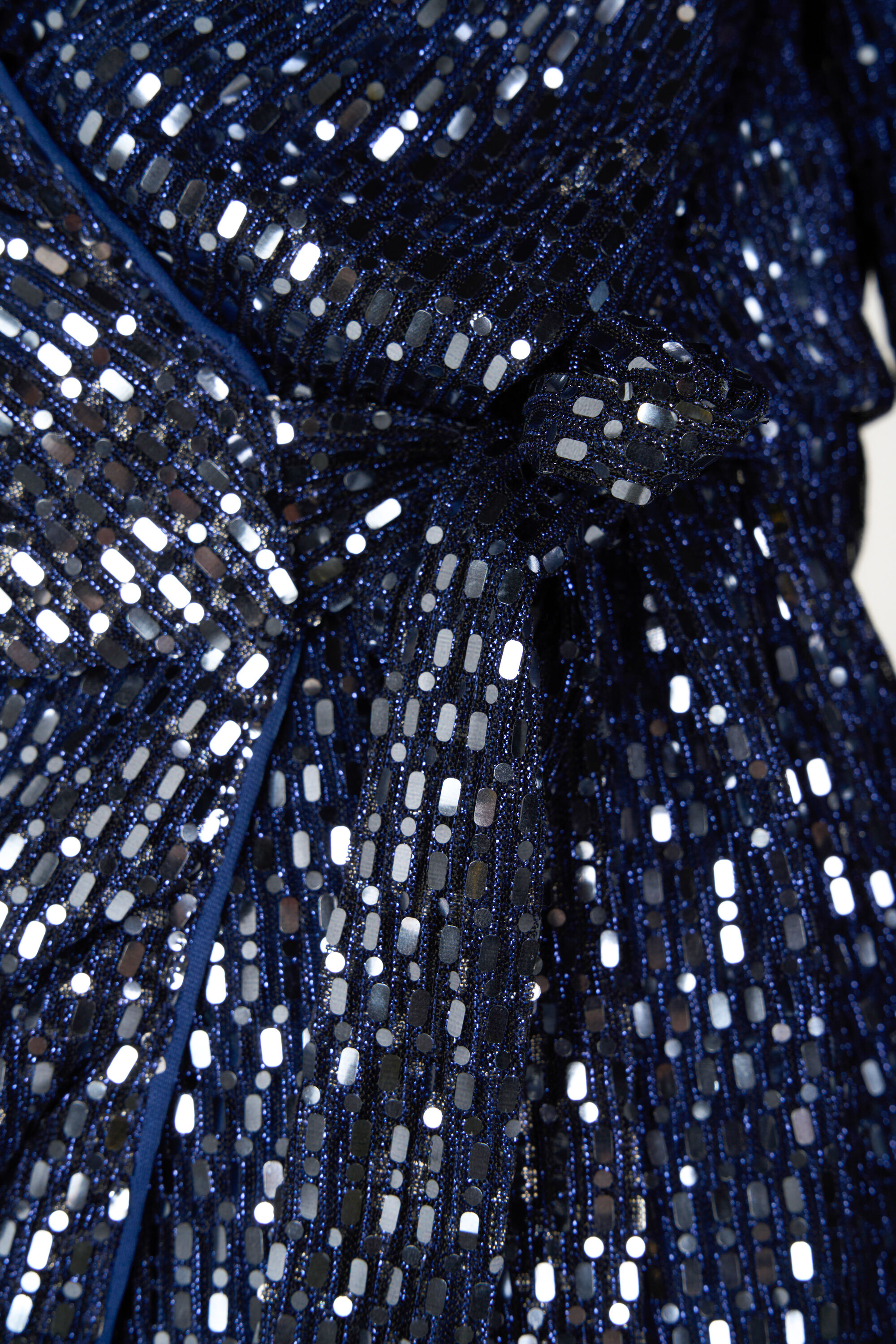 Vestido con brillo image number 4