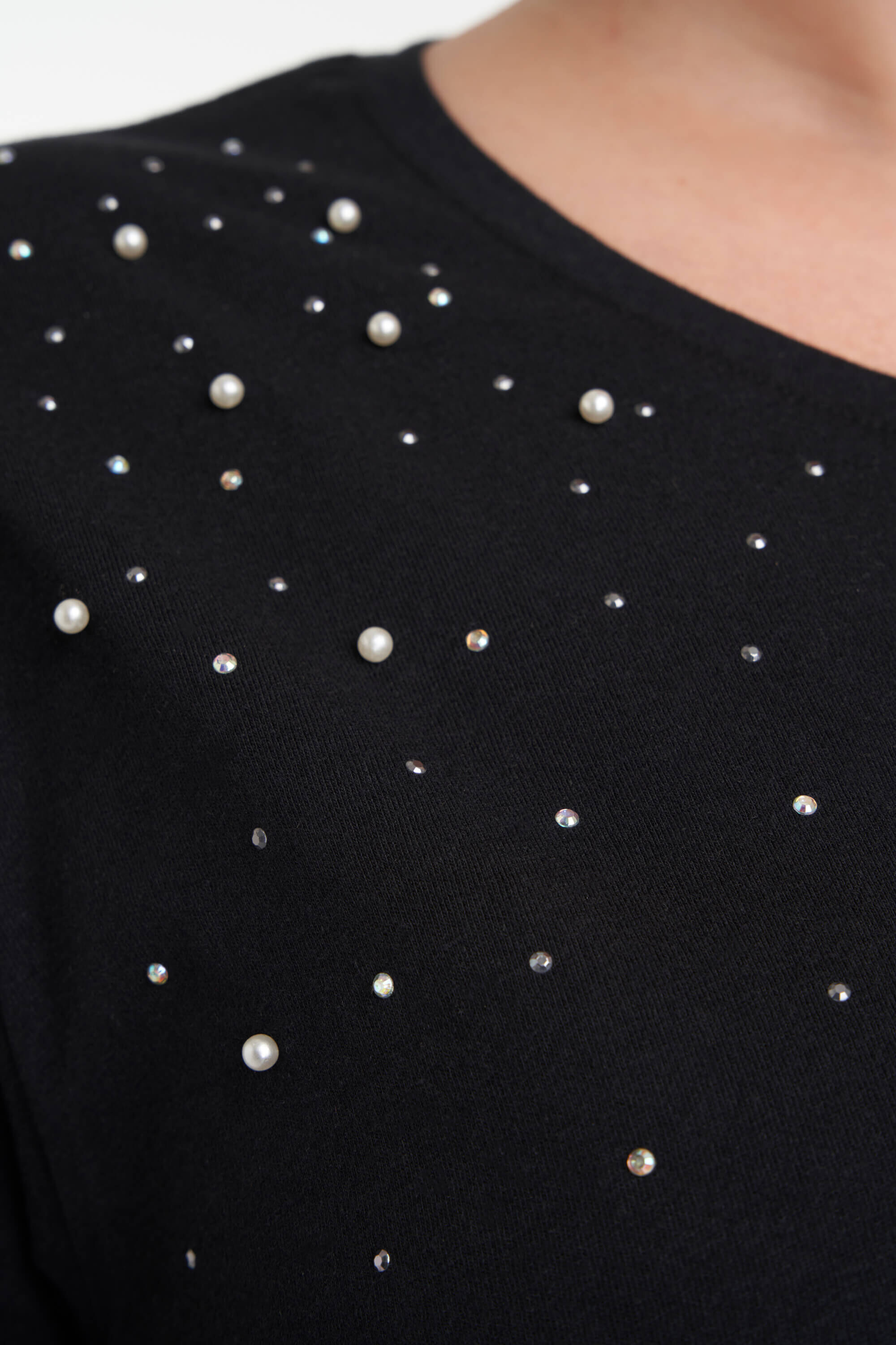 Camiseta con brillantes  image number 4