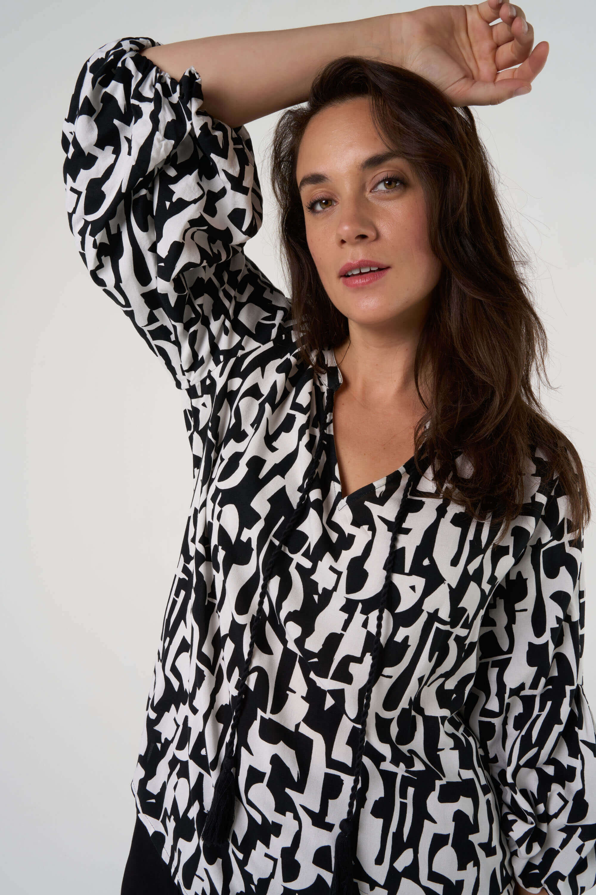 Blusa con estampado gr&aacute;fico image number 6