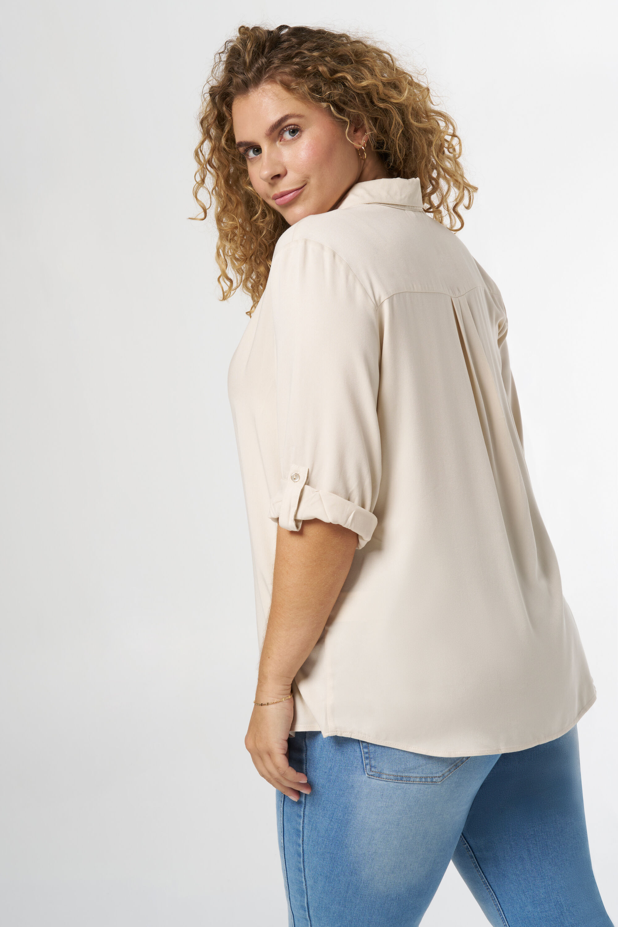 Blusa con escote en V image number 3