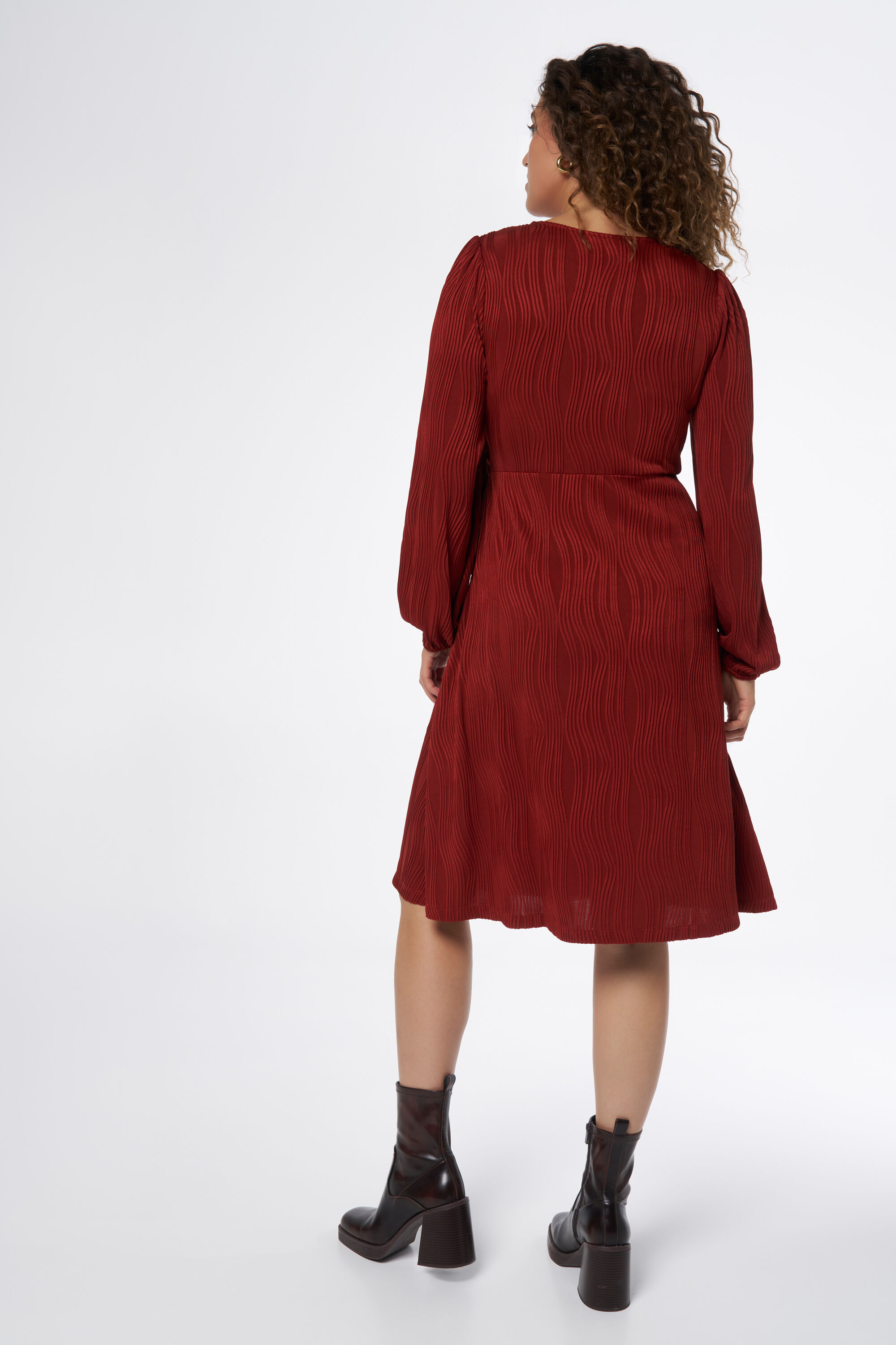 Vestido con textura image number 3