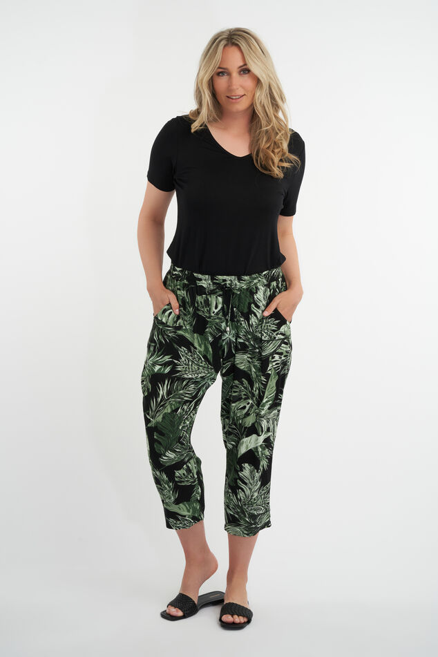 Pantalones holgados con estampado image number 4