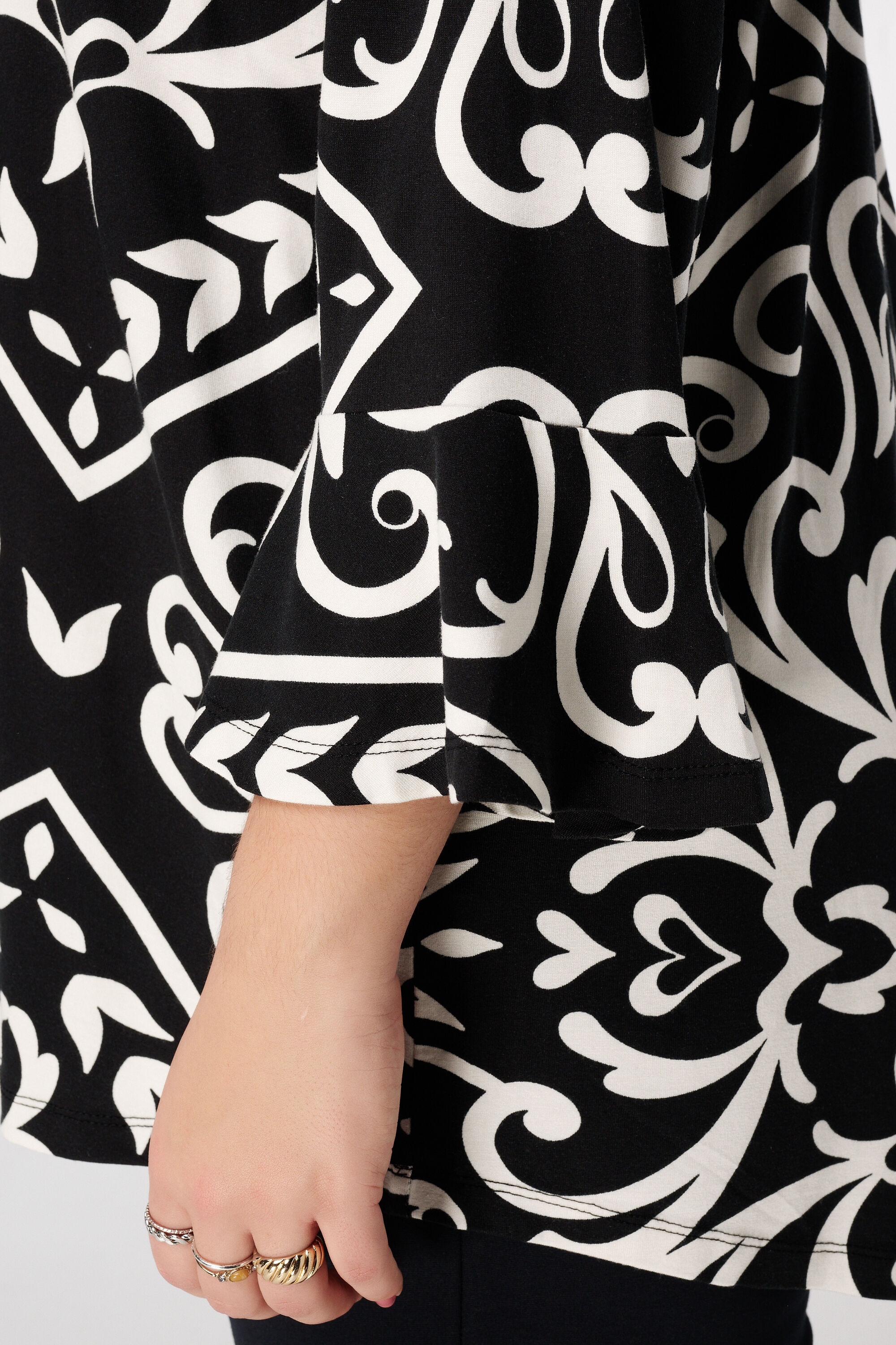 Top con estampado paisley image number 6