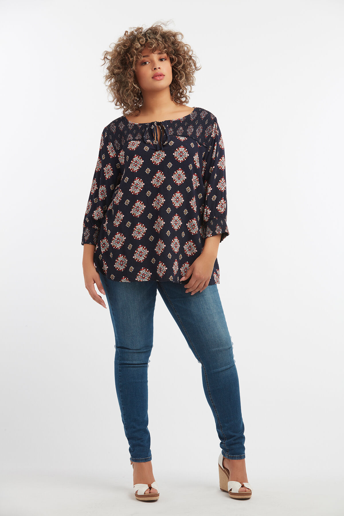 Blusa con detalle fruncido image number 3