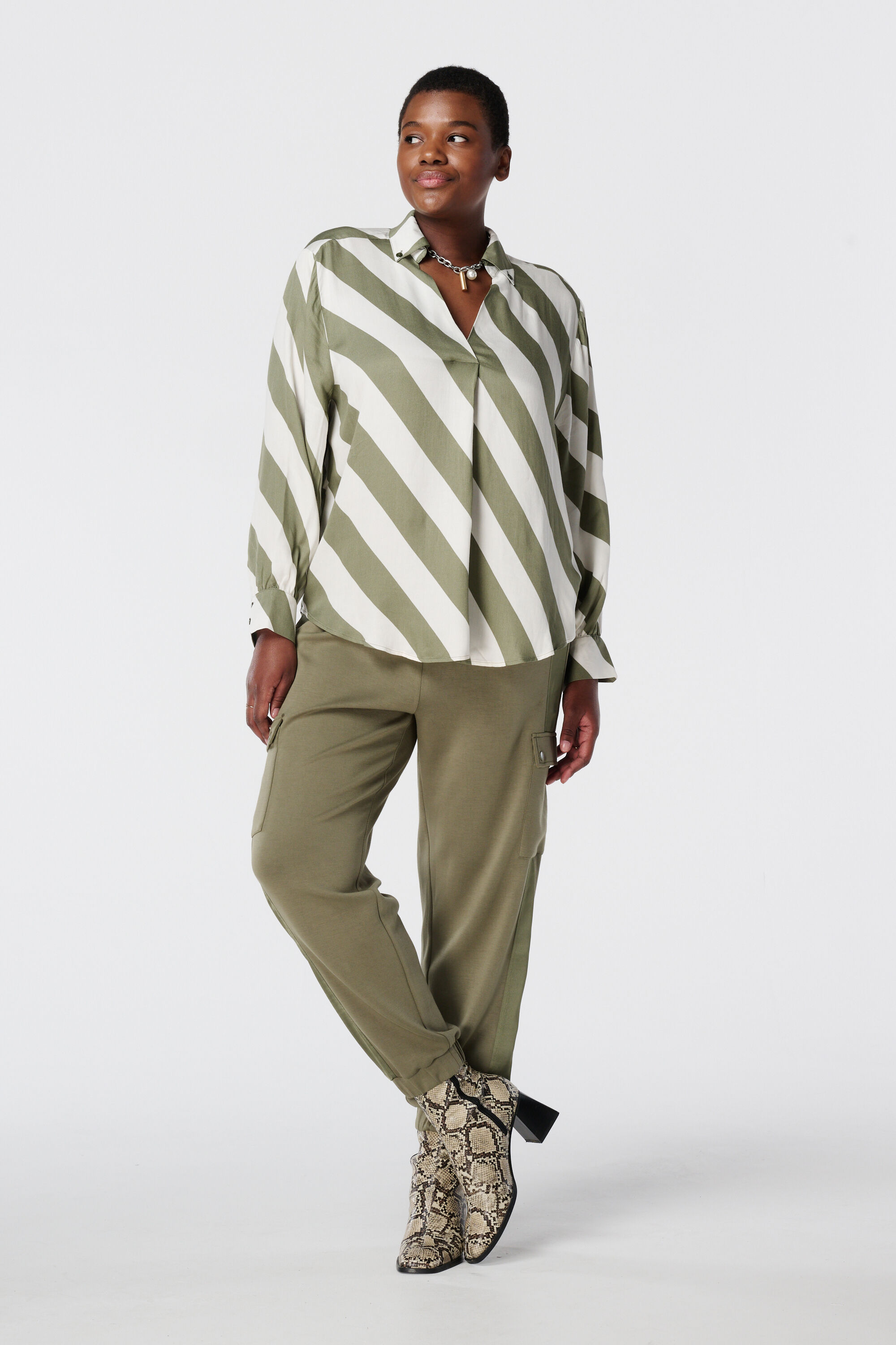 Blusa con estampado image number 5