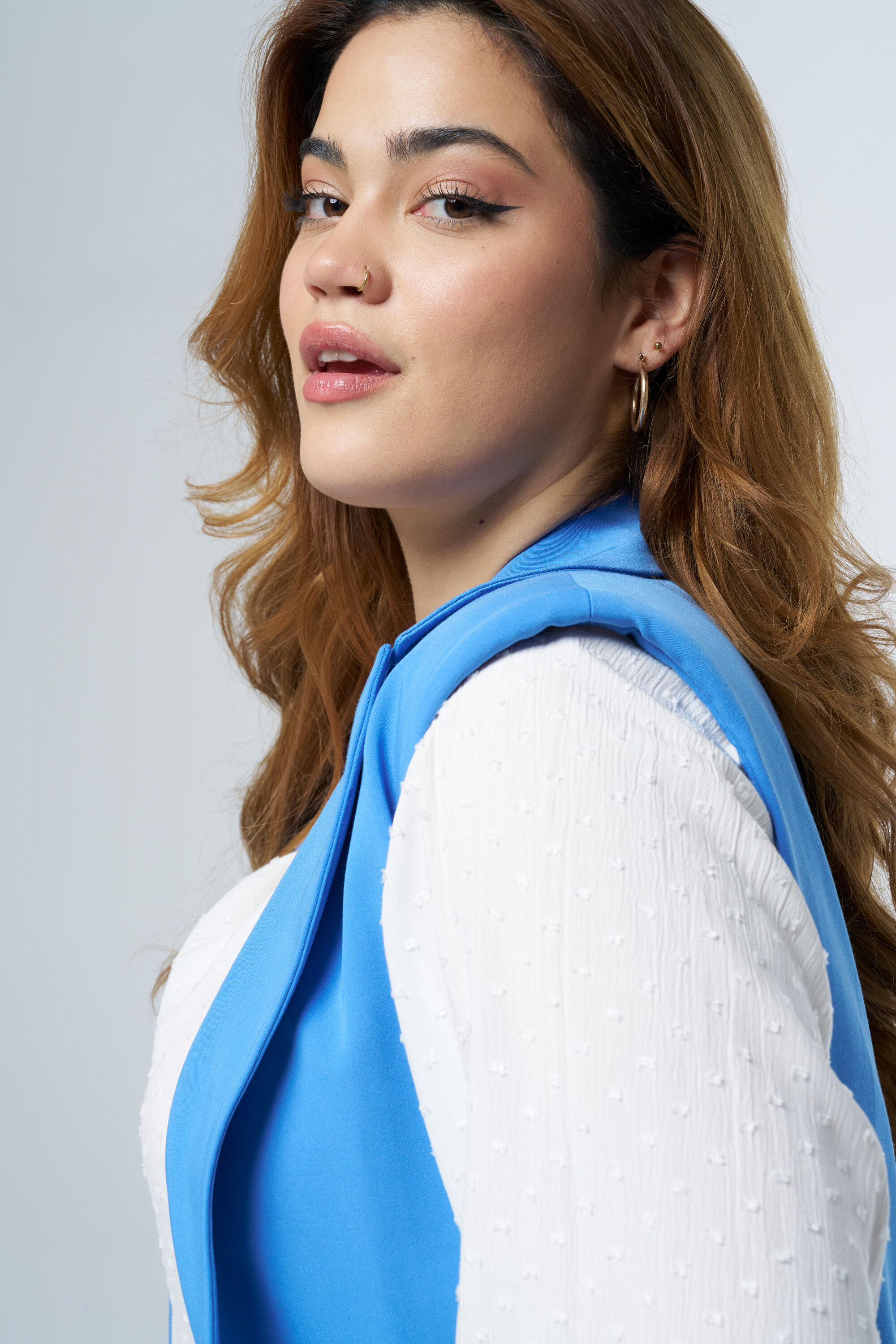 Chaleco con cinto a juego image number 4