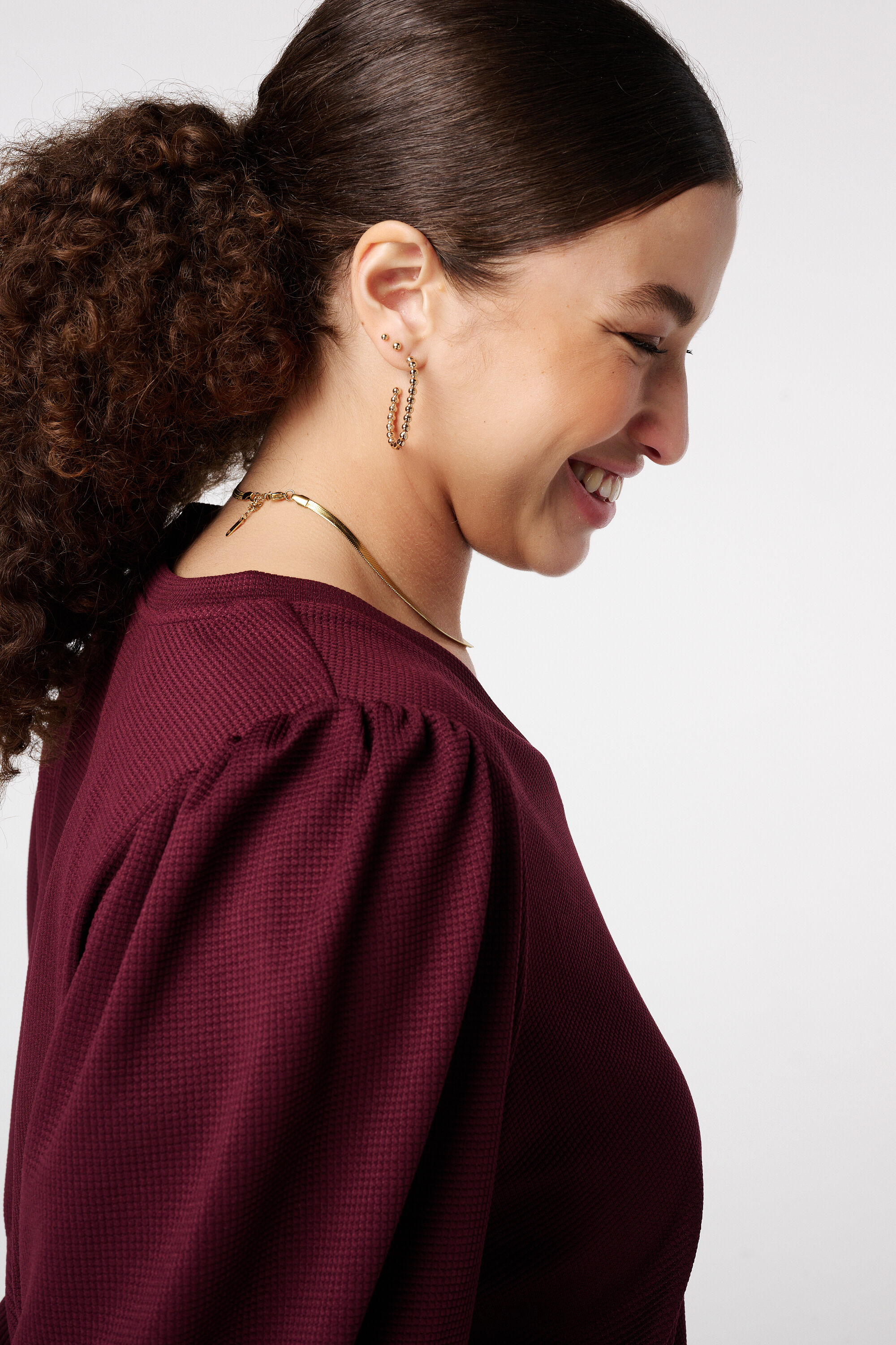 Top con mangas abullonadas image number 4