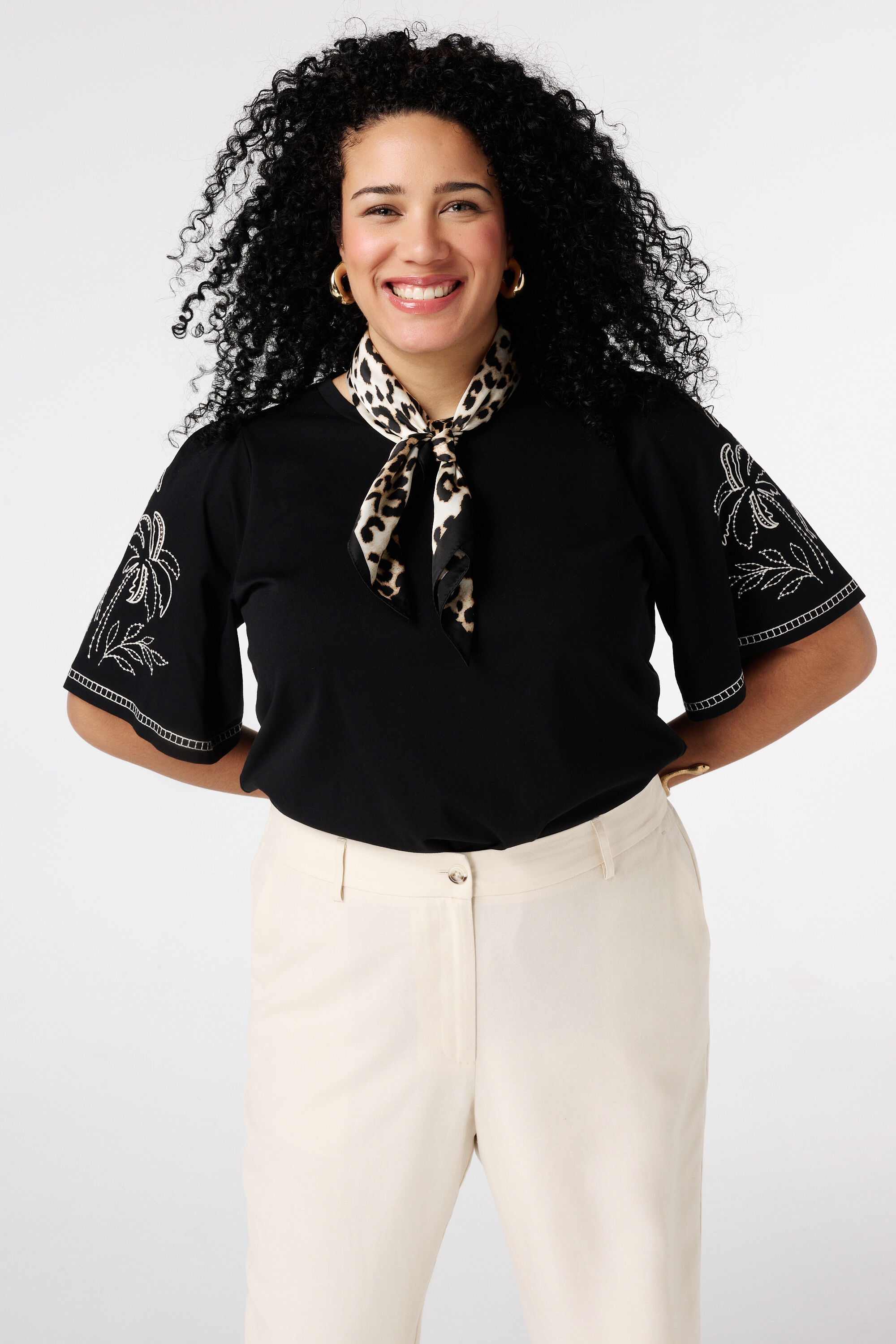 Camiseta con bordado