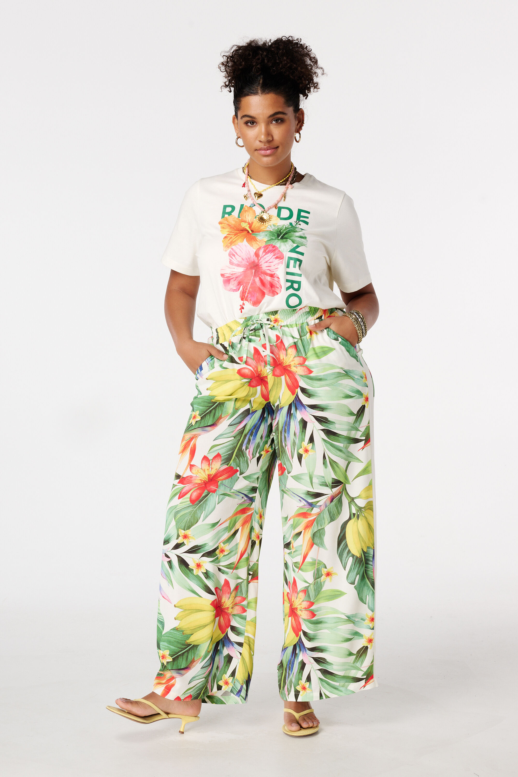 Camiseta con estampado image number 5