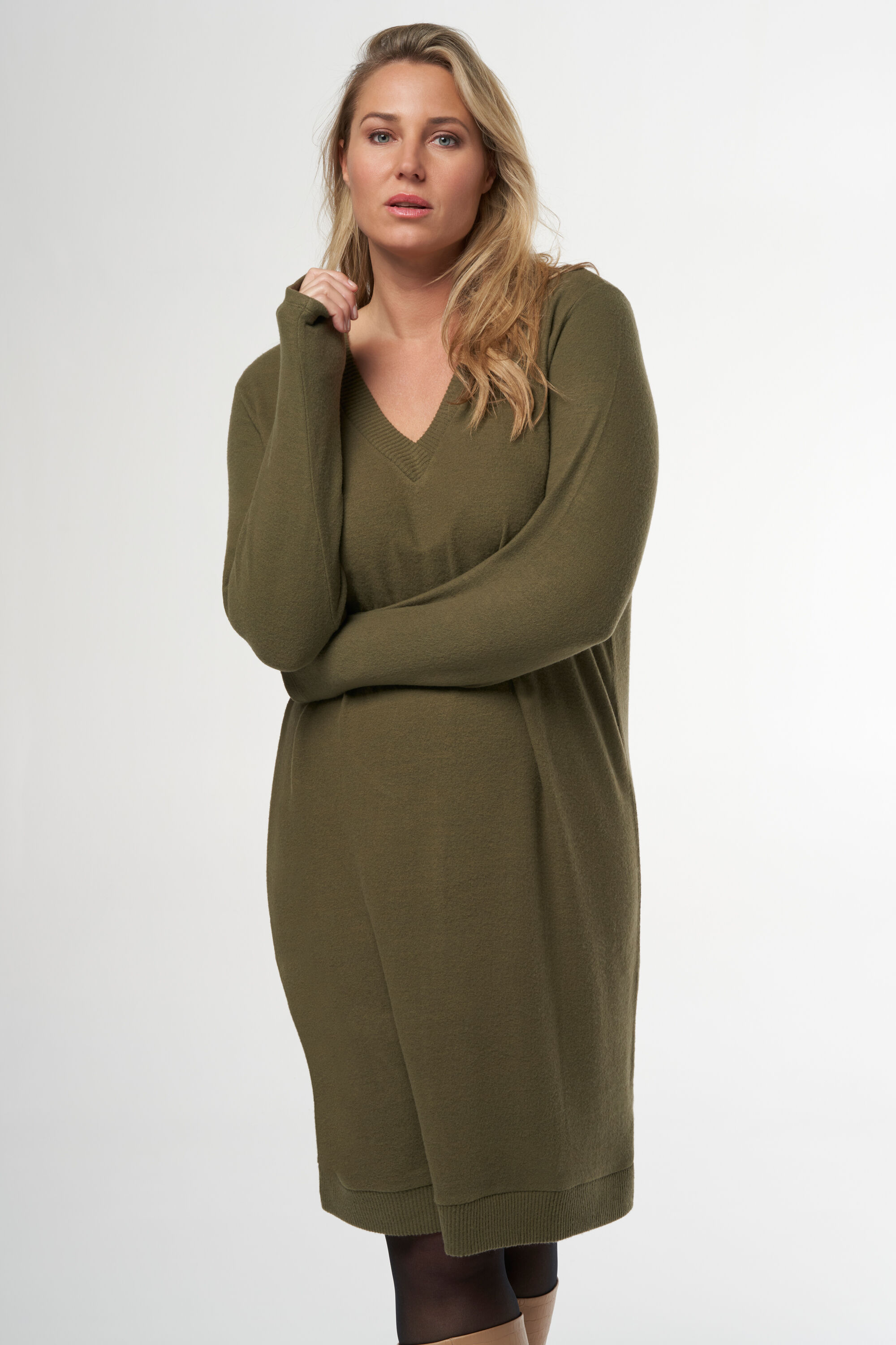 Vestido holgado de tela suave image number 5