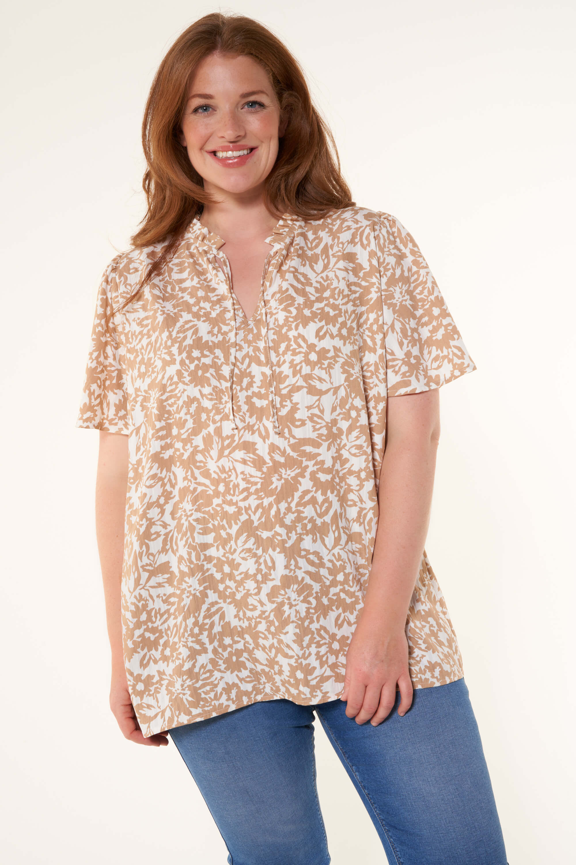Blusa con manga corta  image number 4