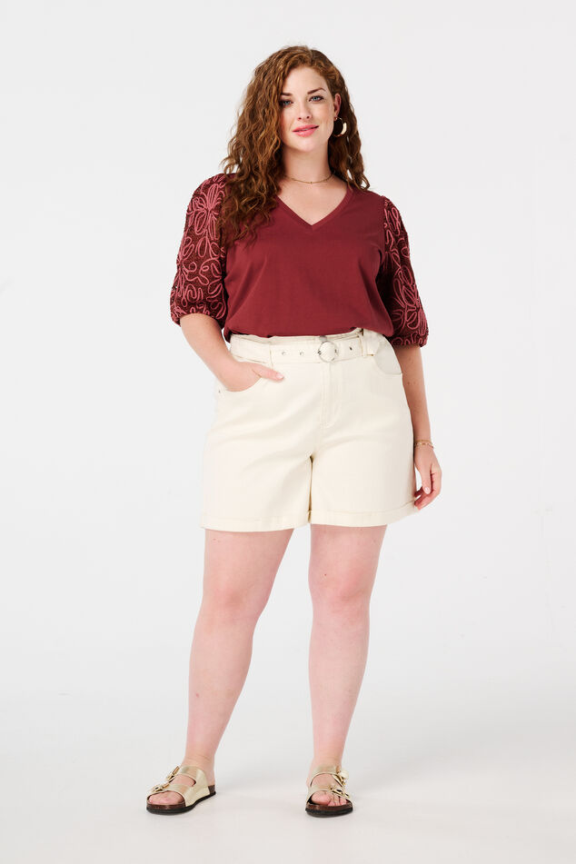 Camiseta con mangas bordadas image number 5