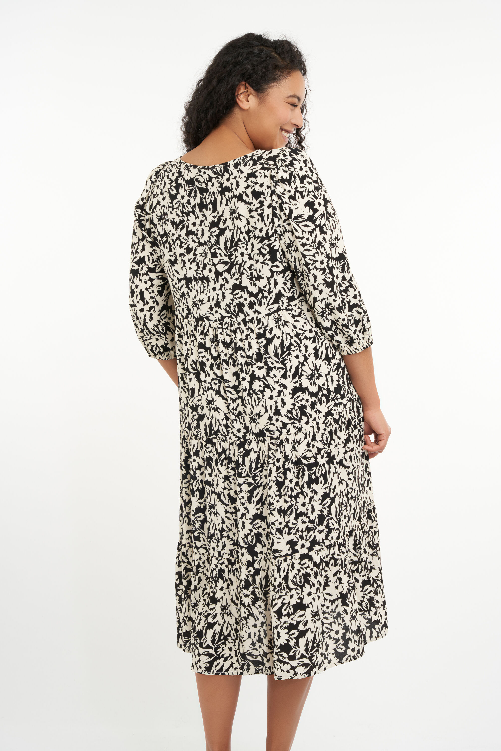 Vestido largo con estampado  image number 3