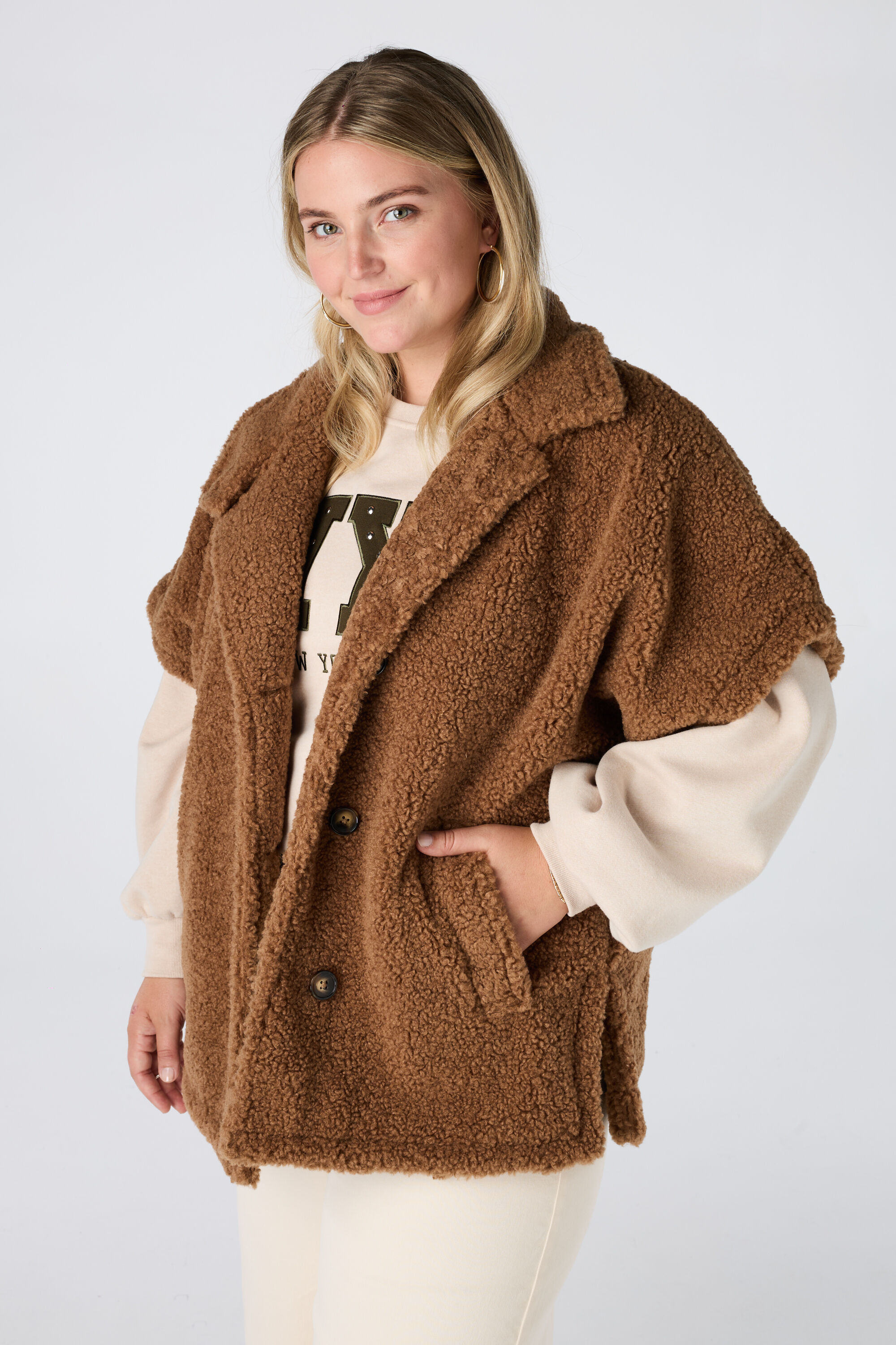 Chaqueta teddy de manga corta
