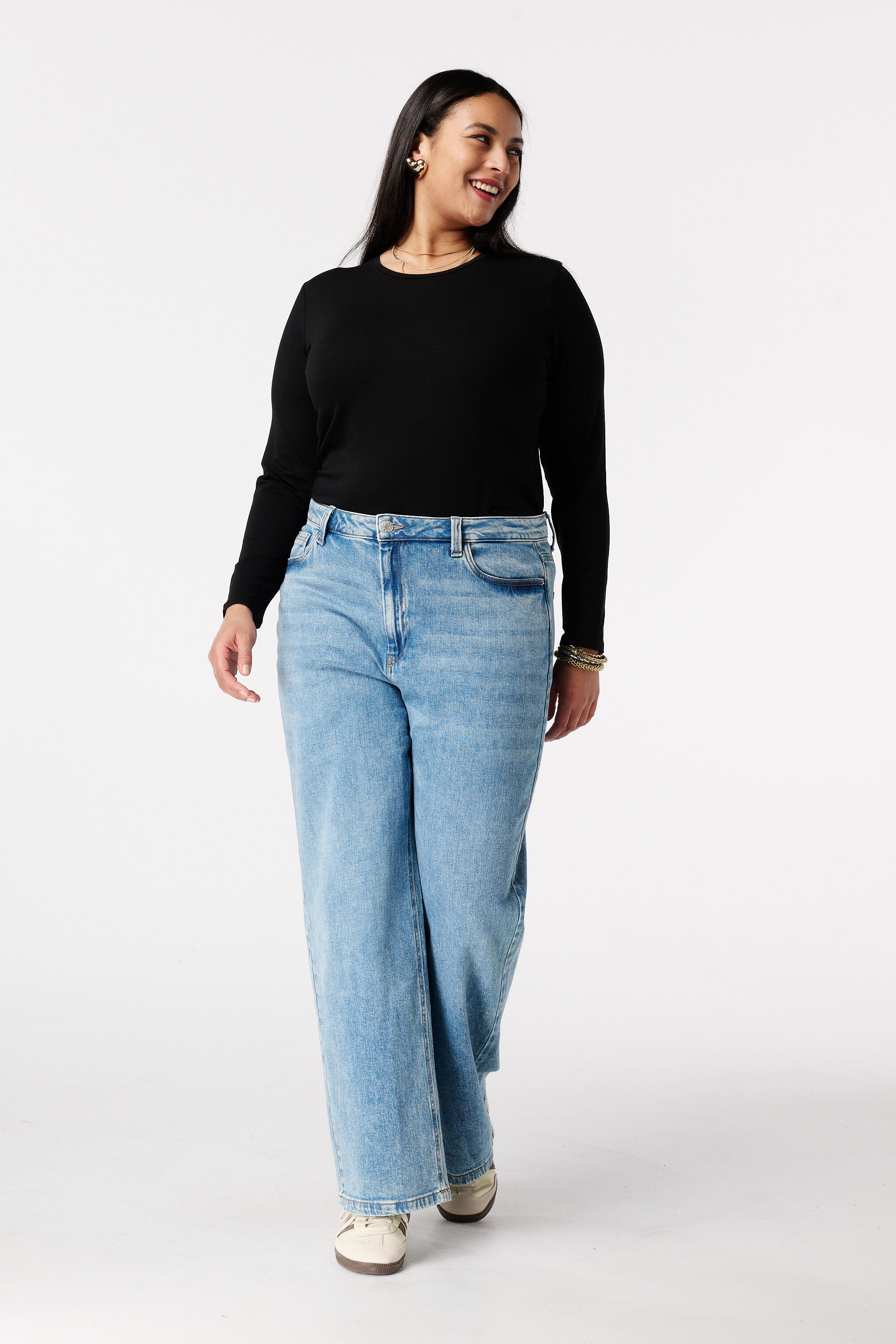 Top de manga larga y cuello redondo image number 5