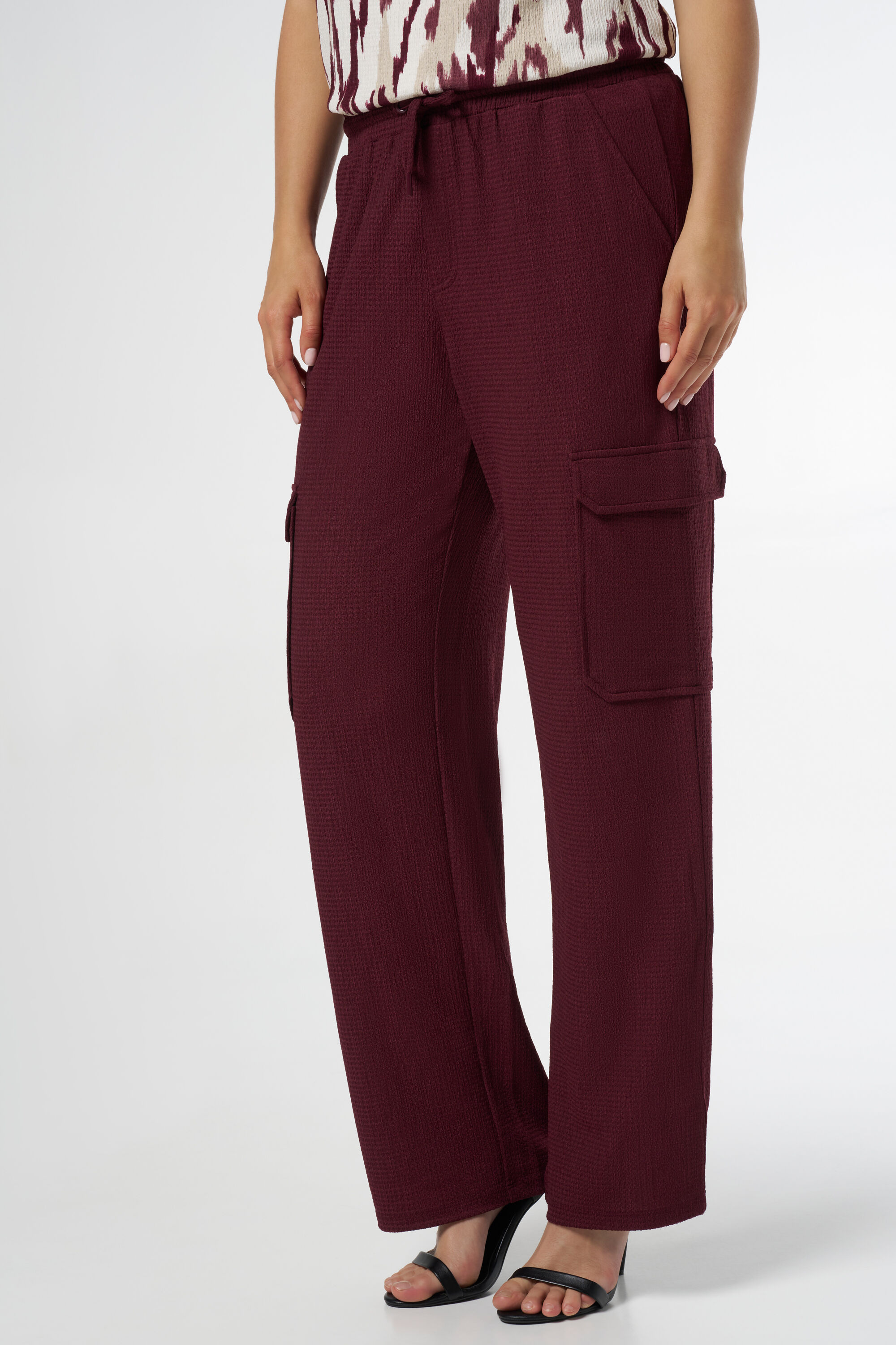 Pantalones cargo  image number 5