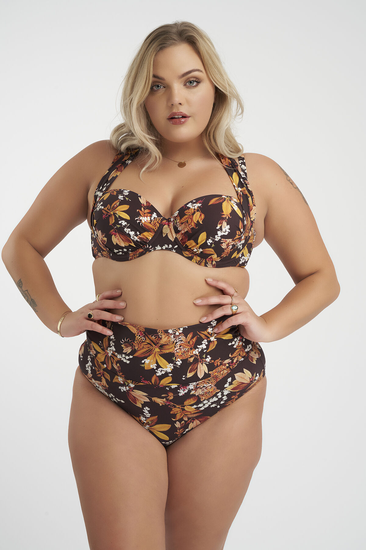 Braguita bikini con estampado image number 7