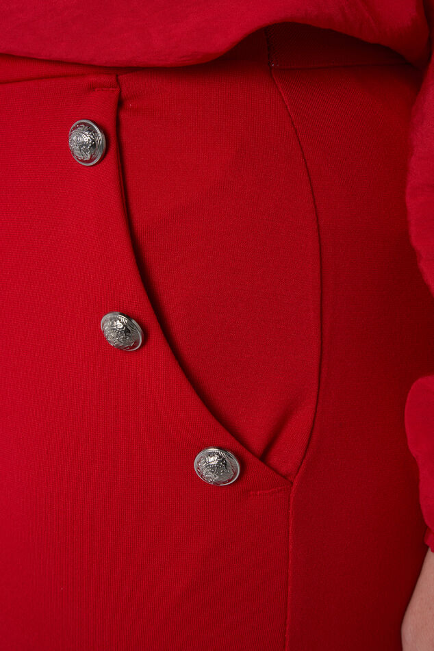 Pantalones con pernera recta y un elegante botón como detalle image number 5