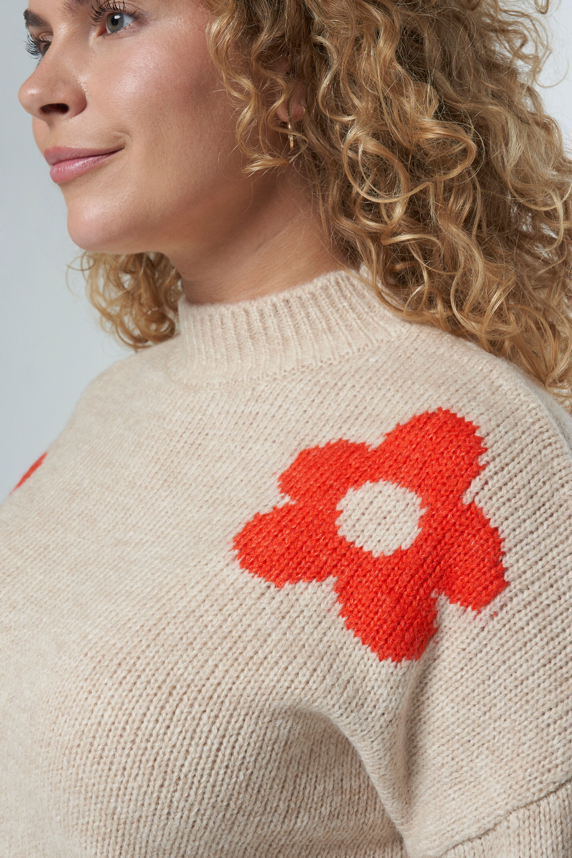 Jersey de punto con flores image number 4
