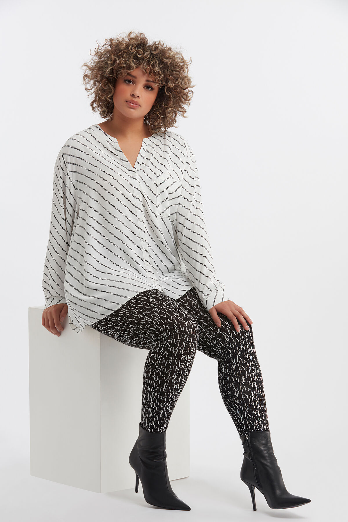 Leggings con estampado integral image number 4