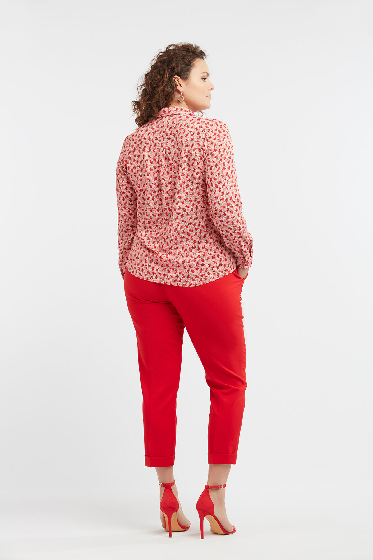 Blusa con estampado de labios image number 5