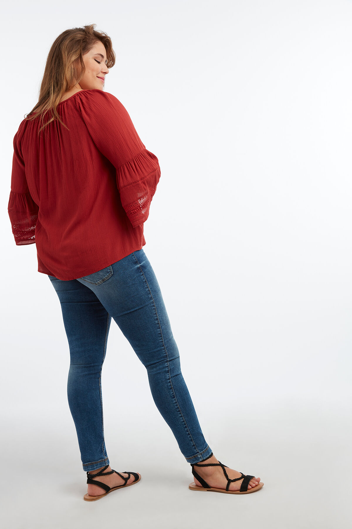 Blusa con mangas de campana image number 5