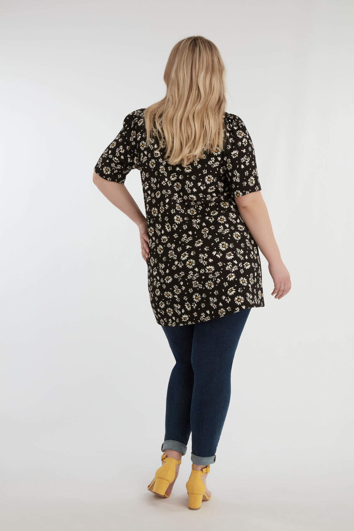 Camiseta larga estampada image number 4