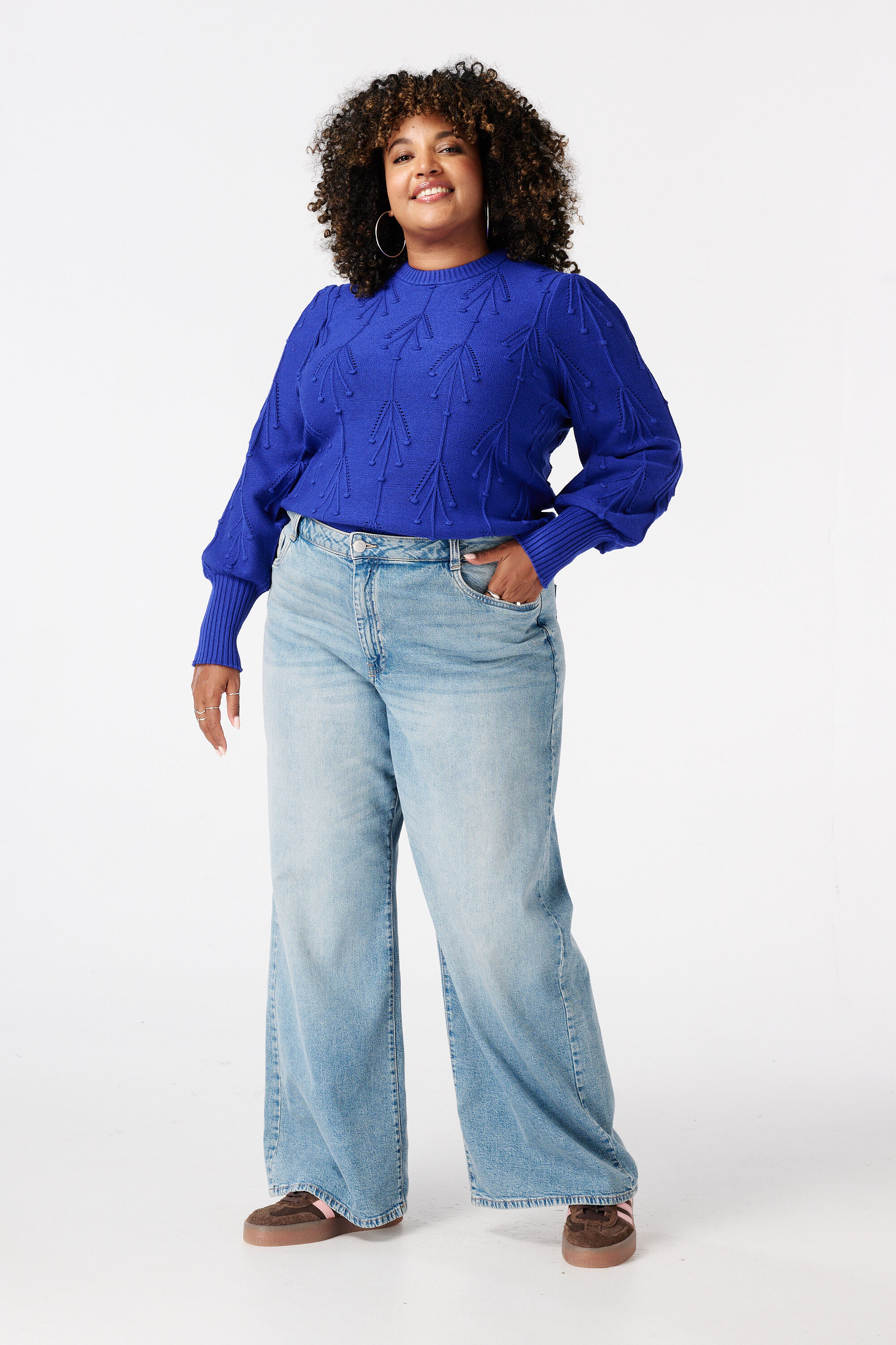 Jersey con estampado bordado image number 5