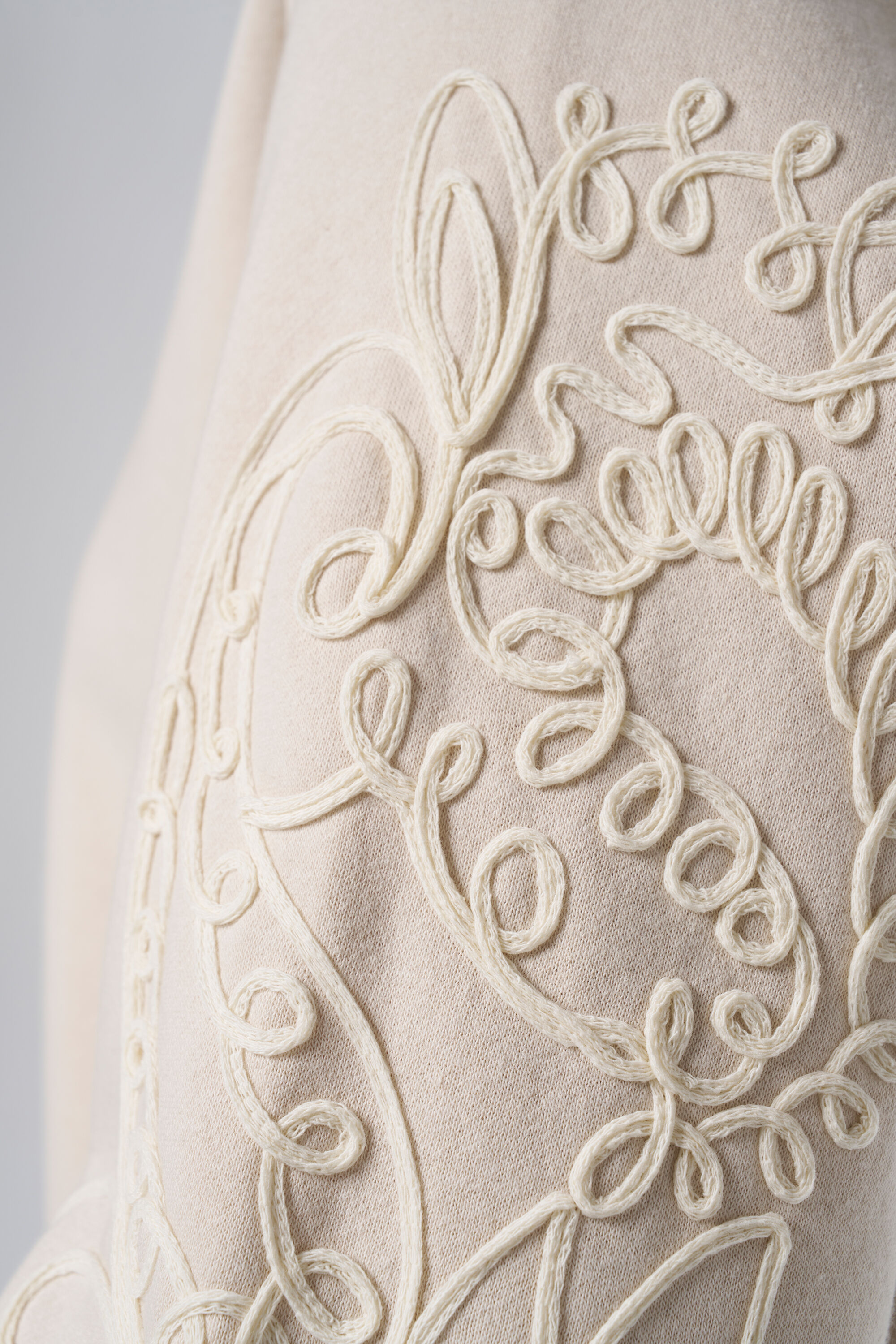 Jersey con bordado image number 4