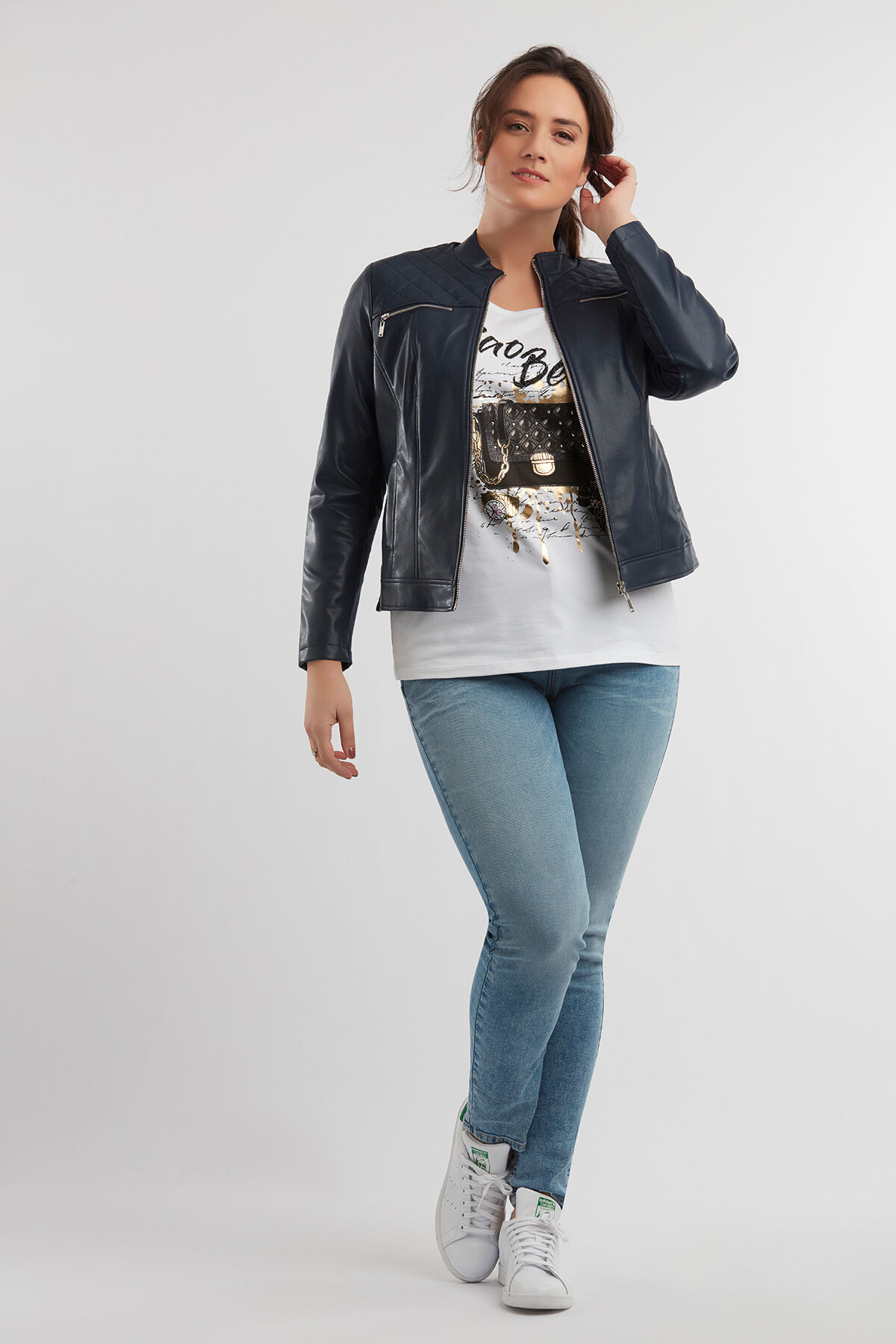 Chaqueta de cuero sint&eacute;tico de cuello redondo image number 0