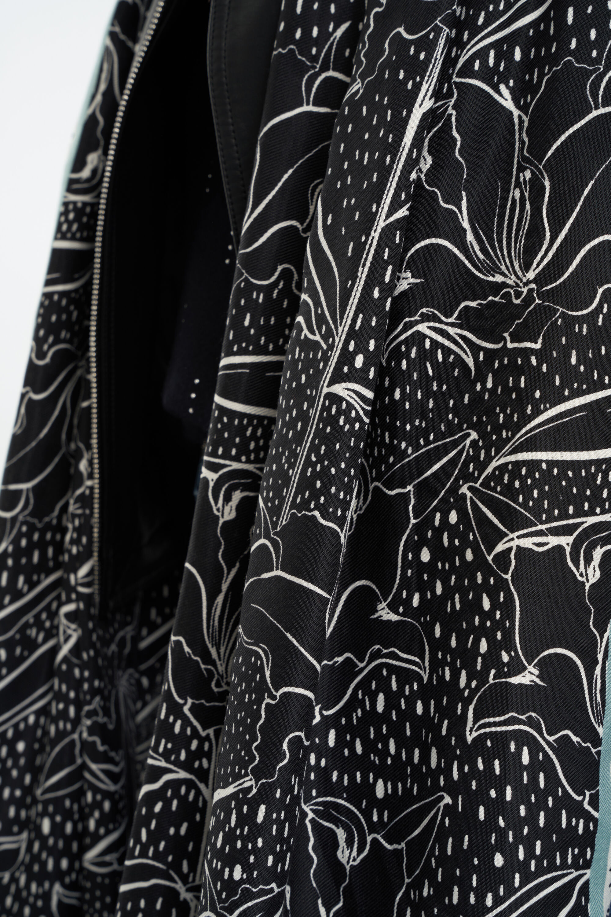 Bufanda con estampado floral  image number 2