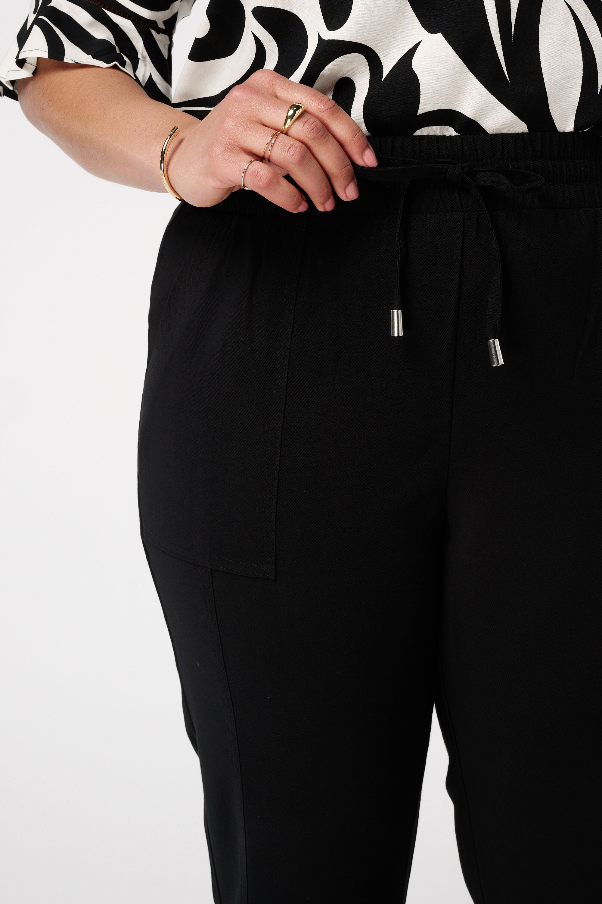 Pantalones con cintura el&aacute;stica image number 4