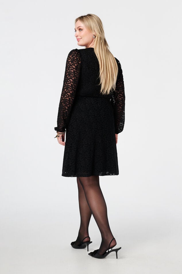 Vestido de encaje con detalle de botones image number 3