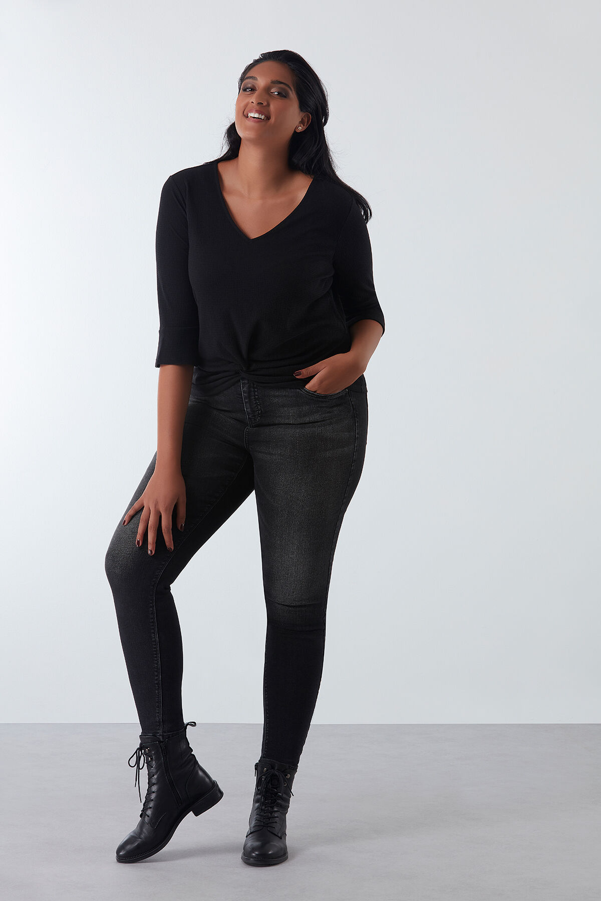 Modelo CHERRY superajustado image number 4