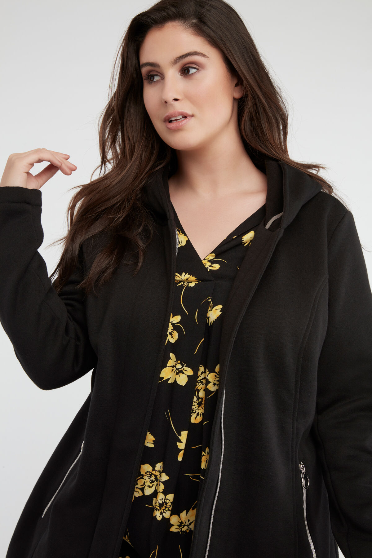 Chaqueta de tejido jersey con capucha image number 3