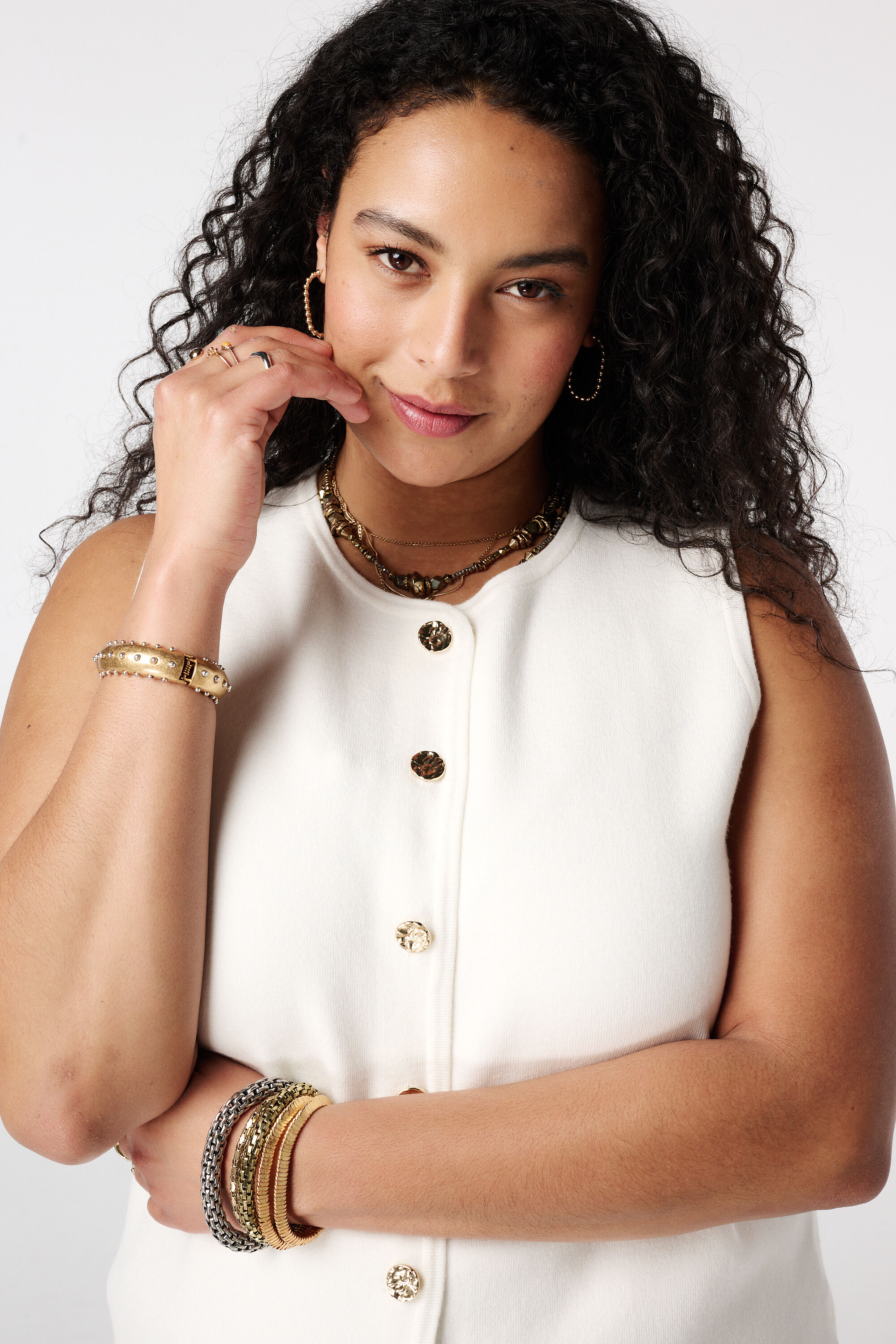 Chaleco con cierre de botones image number 4