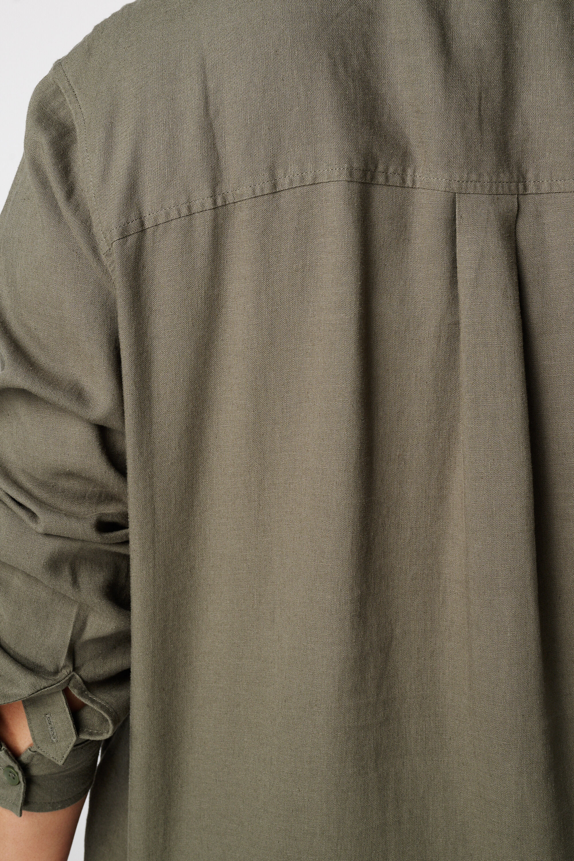 Blusa de lino image number 6