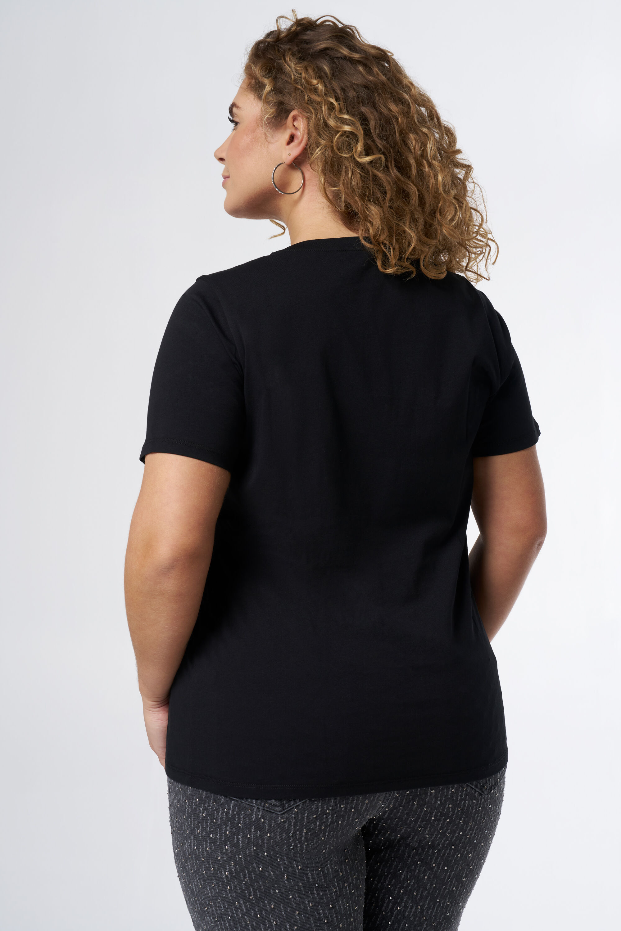 camiseta con cuentas image number 3