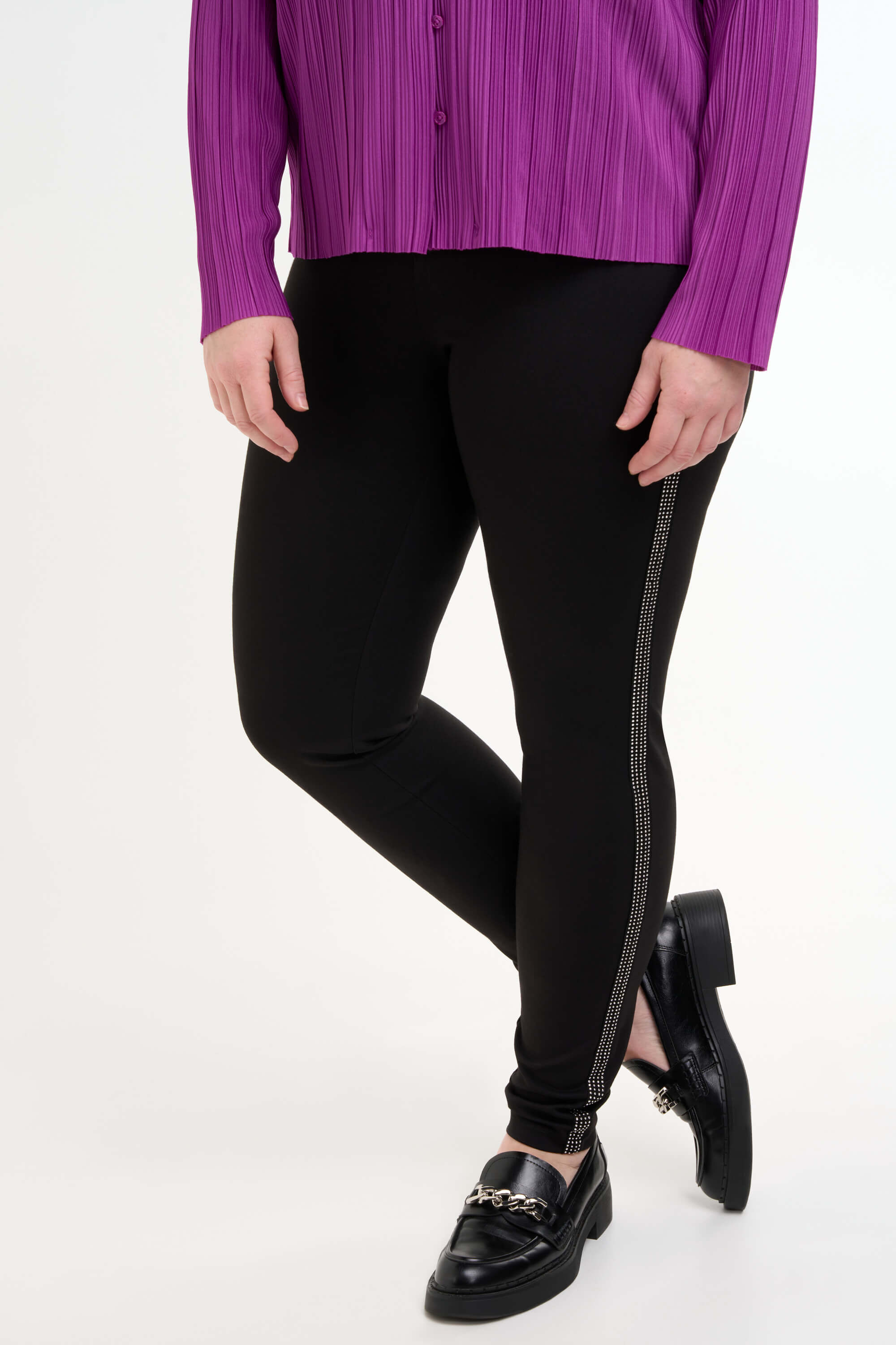Leggings con brillantes  image number 4