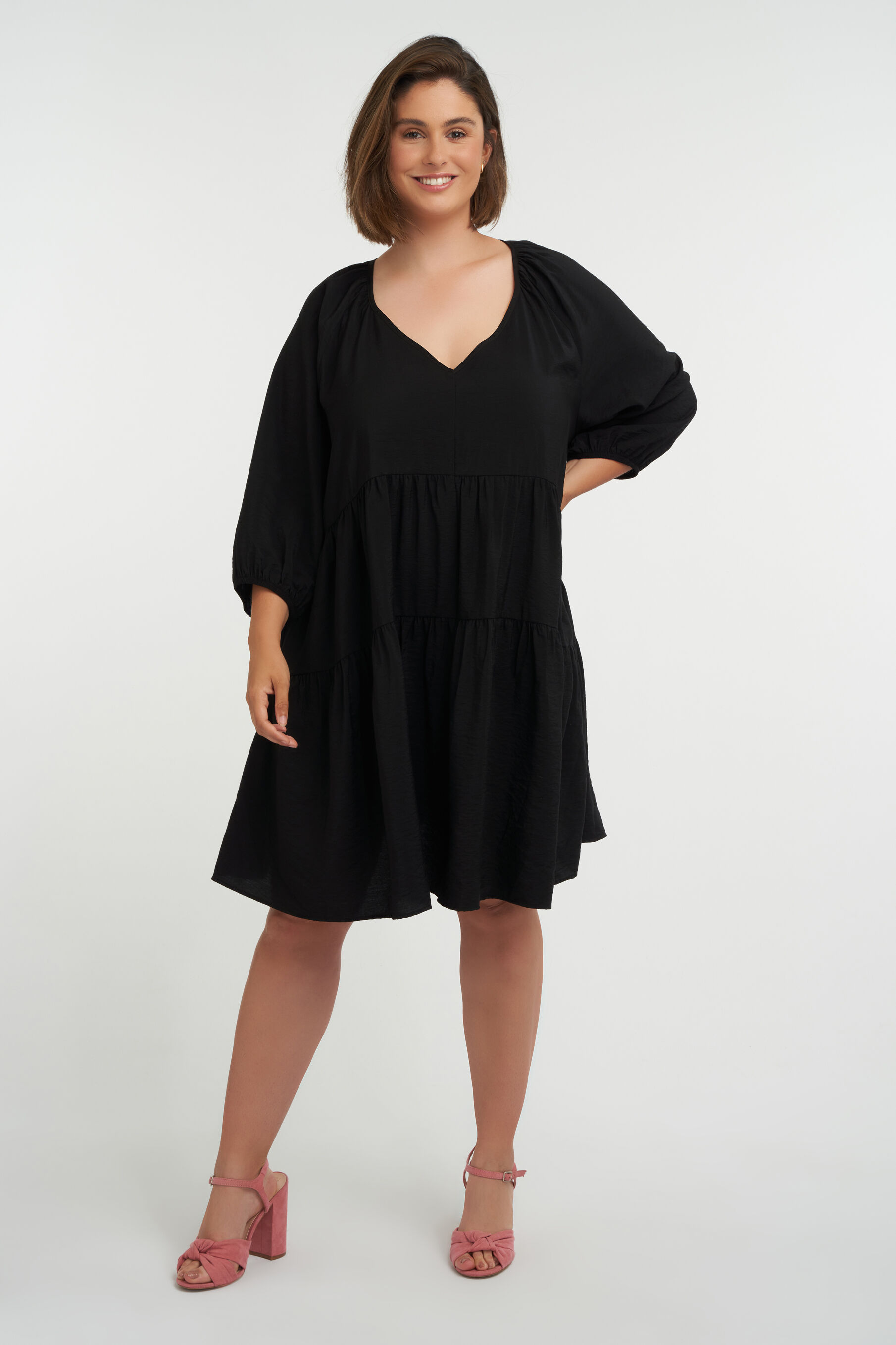 Vestido con corte en A  image number 7