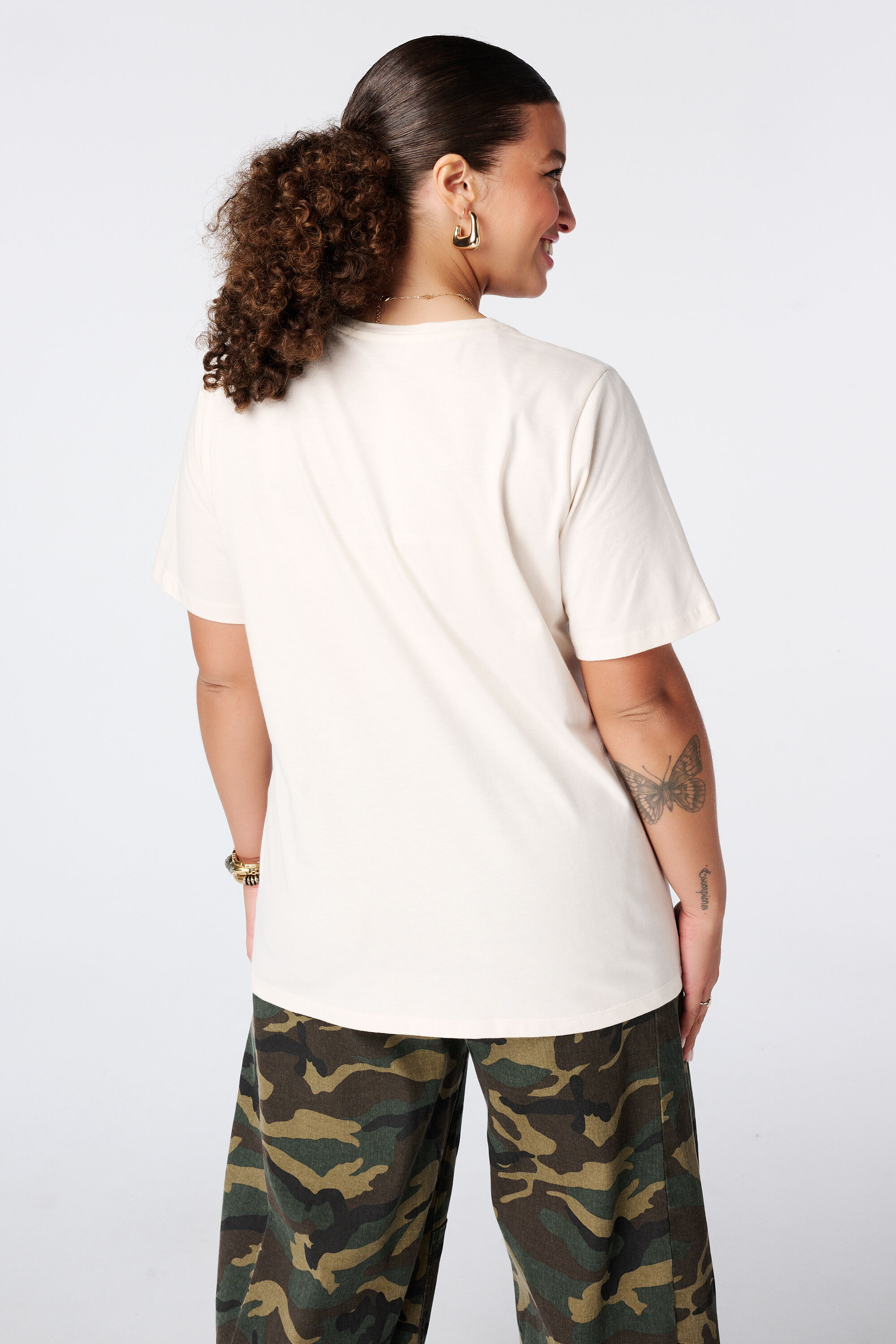 Camiseta con texto image number 3